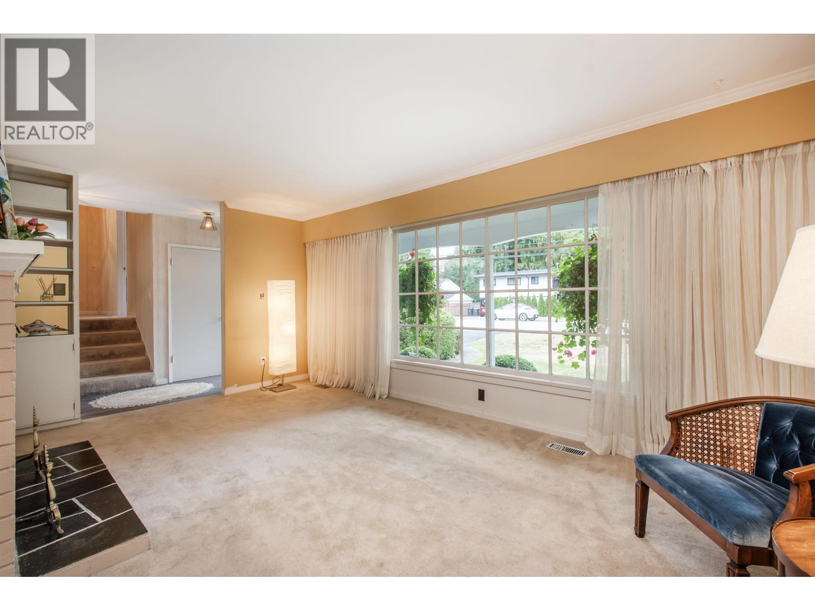 1057 Montroyal Boulevard, North Vancouver, British Columbia  V7R 2H5 - Photo 11 - R3053280