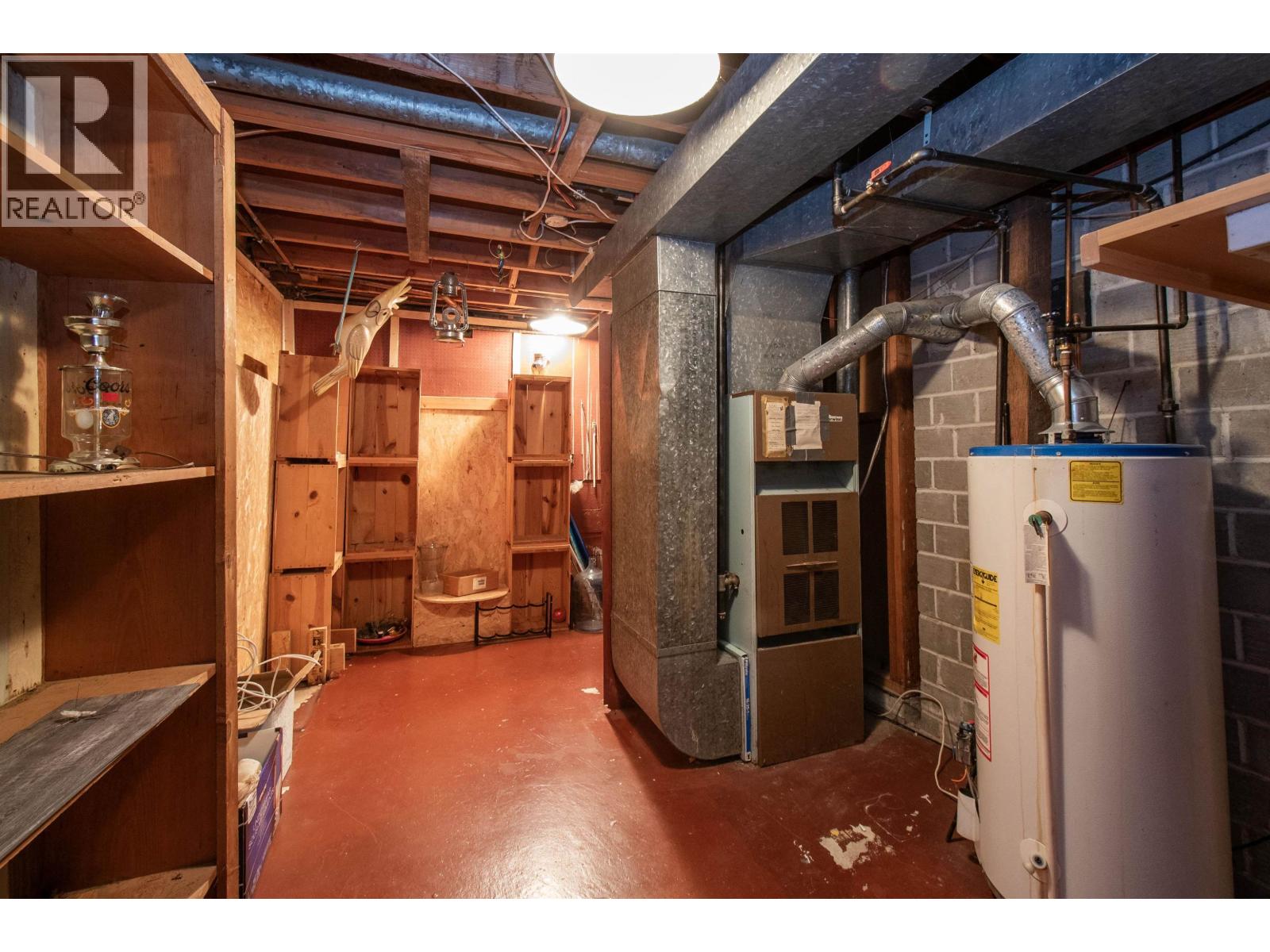 1057 Montroyal Boulevard, North Vancouver, British Columbia  V7R 2H5 - Photo 26 - R3053280