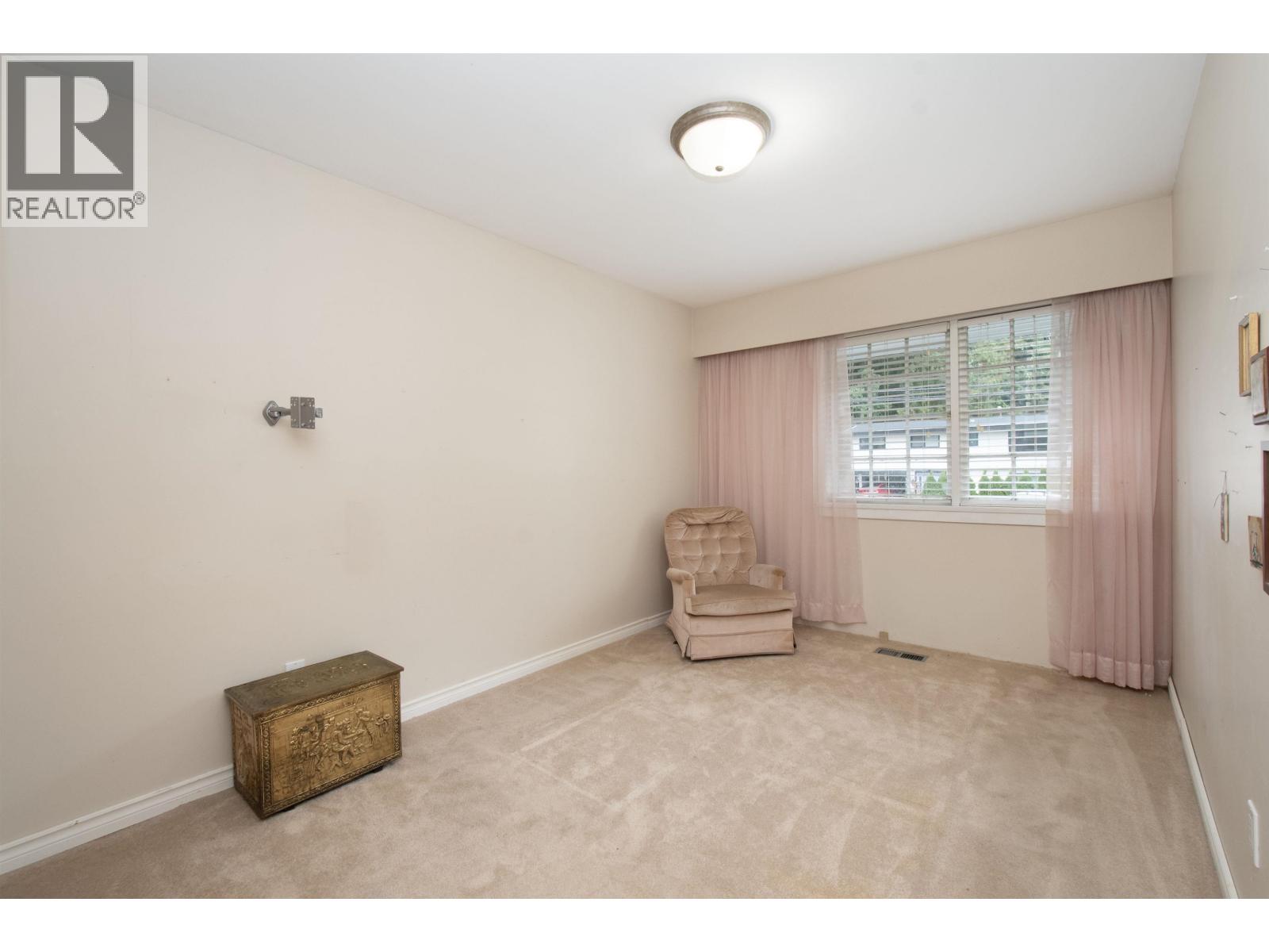 1057 Montroyal Boulevard, North Vancouver, British Columbia  V7R 2H5 - Photo 22 - R3053280
