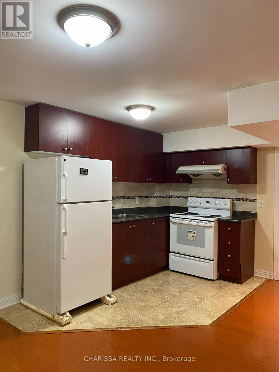 Bsmt - 3417 Jorie Crescent, Mississauga, Ontario  L5M 7G6 - Photo 13 - W12361325