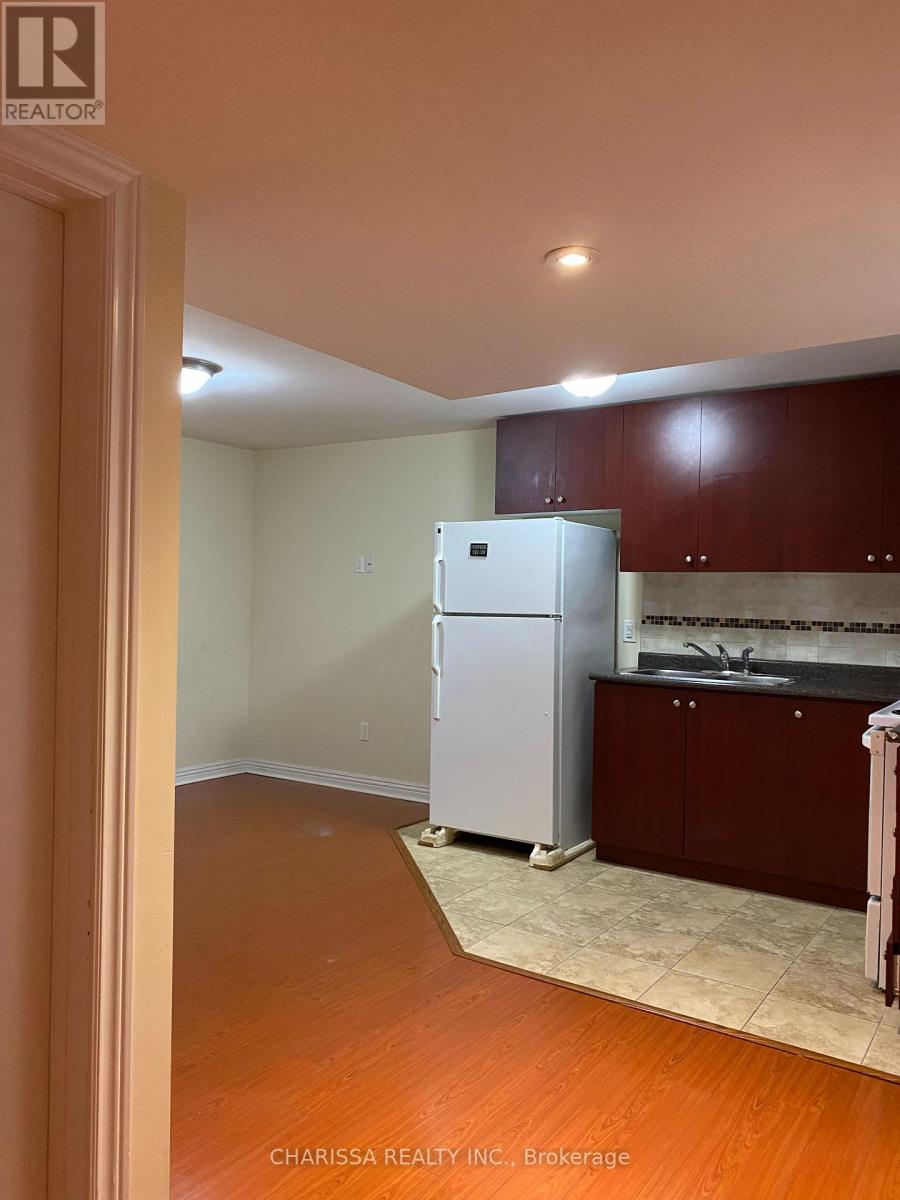Bsmt - 3417 Jorie Crescent, Mississauga, Ontario  L5M 7G6 - Photo 17 - W12361325