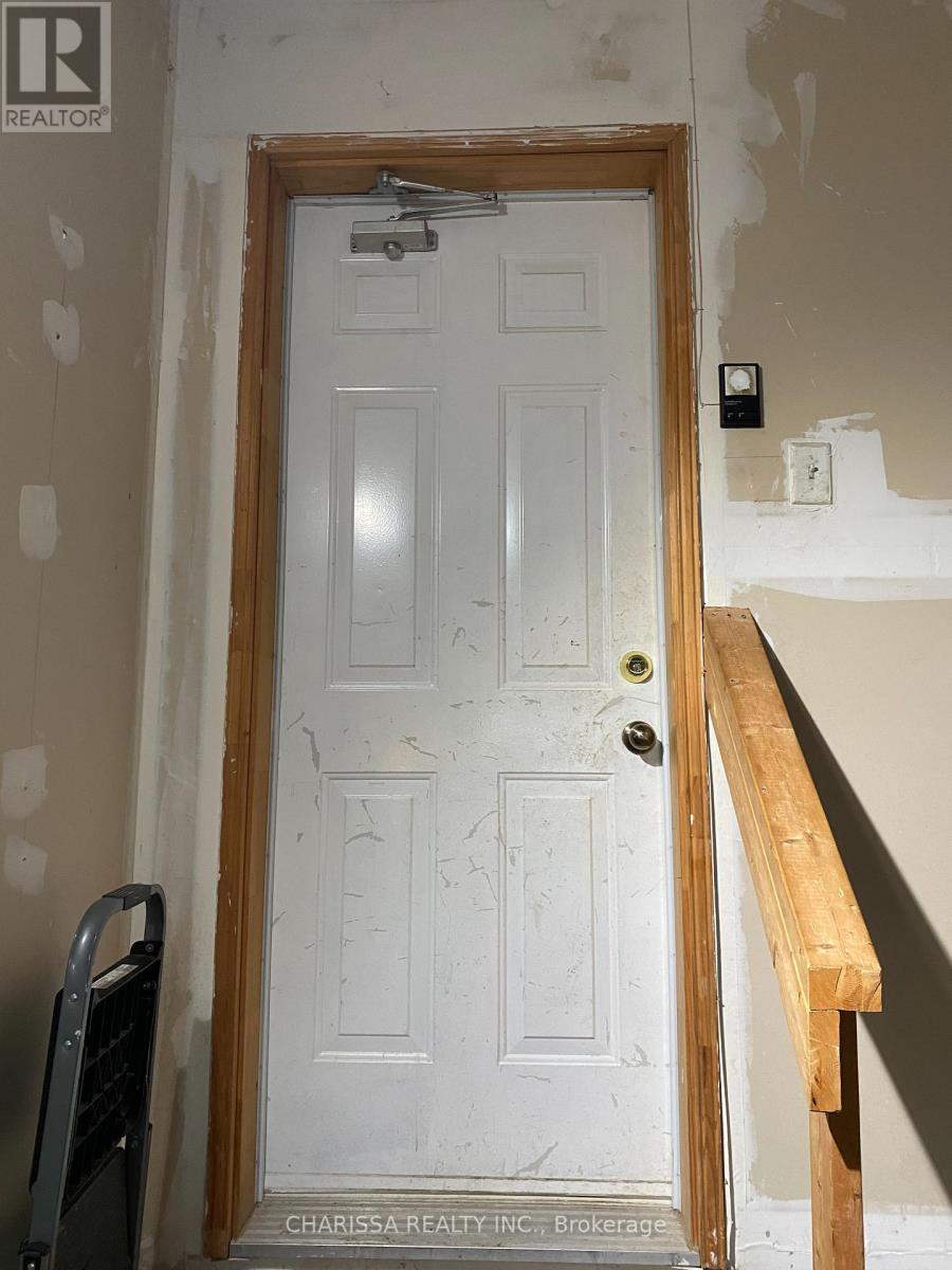 Bsmt - 3417 Jorie Crescent, Mississauga, Ontario  L5M 7G6 - Photo 40 - W12361325
