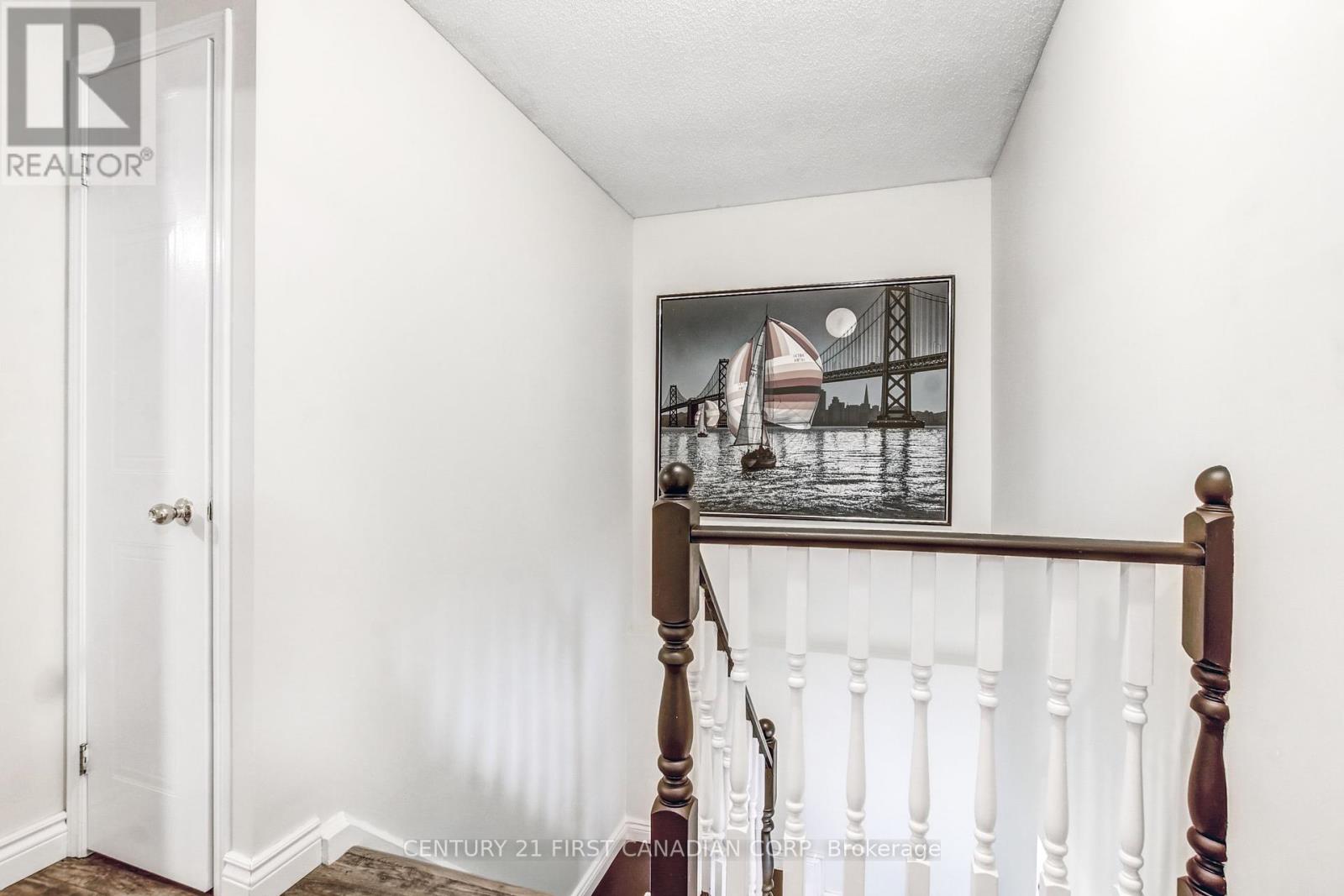 27 Gerald Crescent, London South, Ontario  N5Z 5A3 - Photo 14 - X12456909