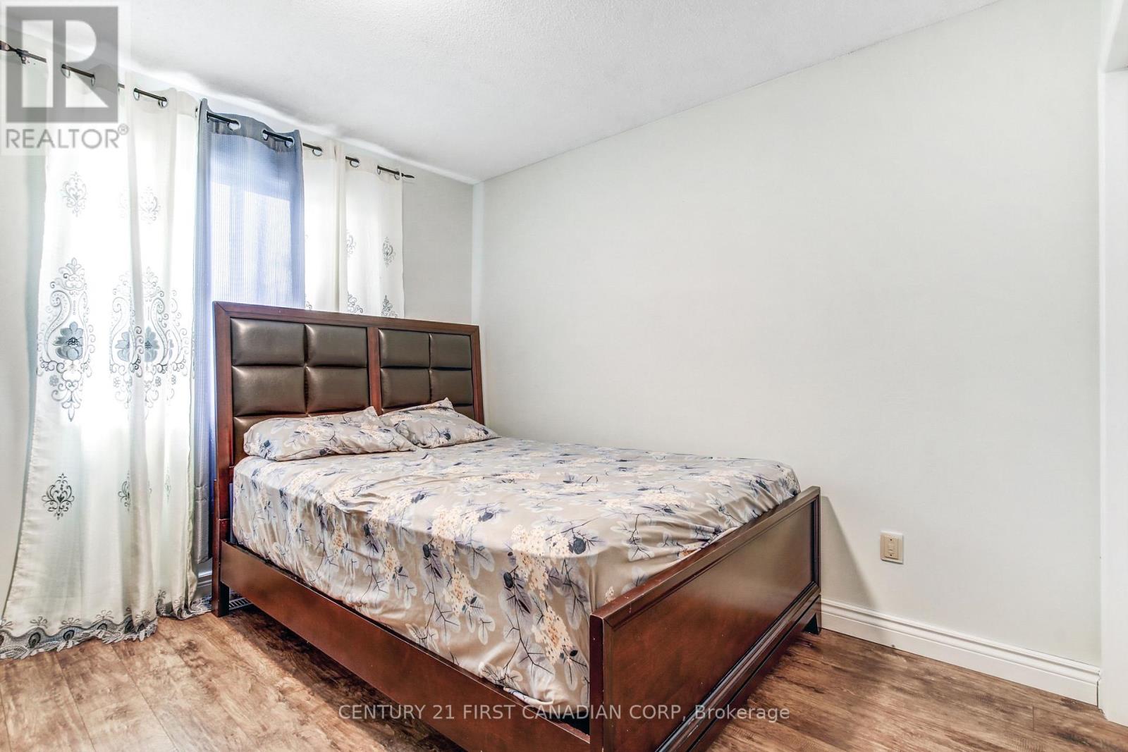 27 Gerald Crescent, London South, Ontario  N5Z 5A3 - Photo 16 - X12456909