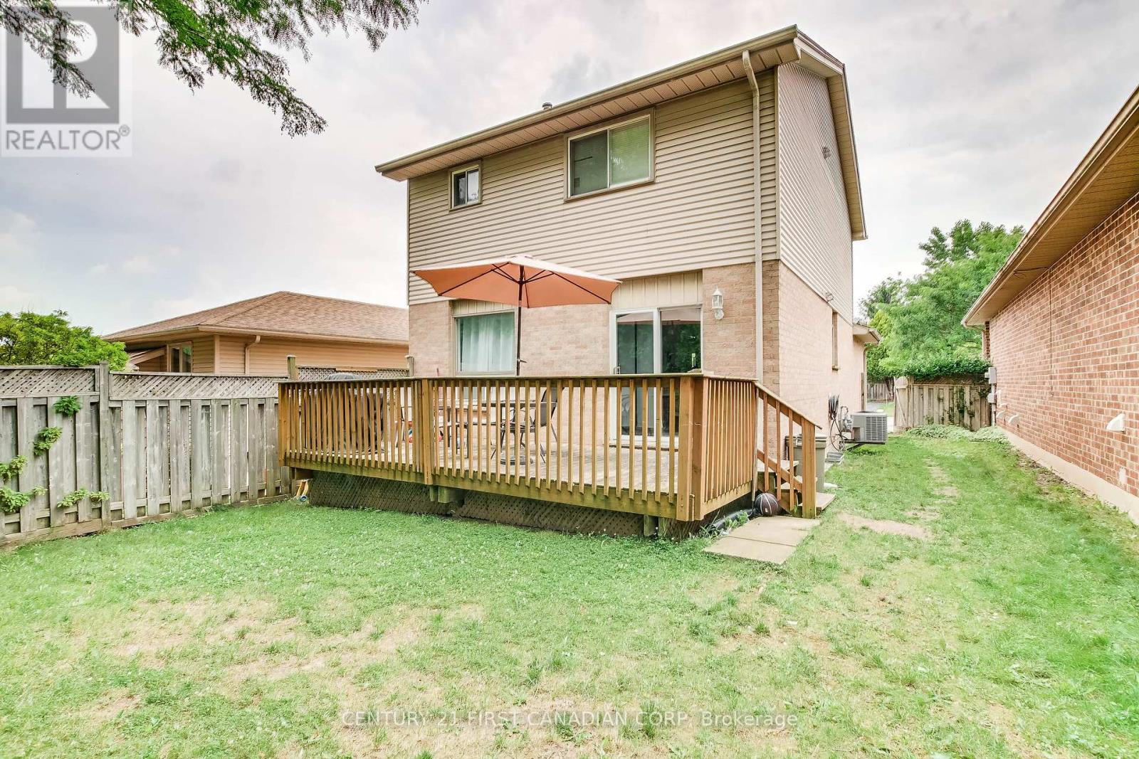 27 Gerald Crescent, London South, Ontario  N5Z 5A3 - Photo 25 - X12456909