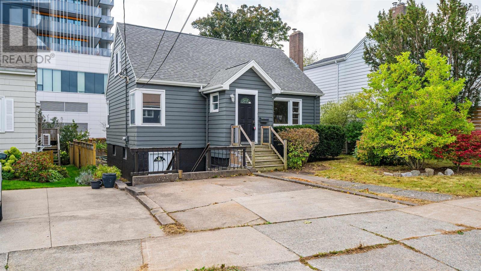 7038 Pearson Drive, Halifax, Nova Scotia  B3L 2K8 - Photo 4 - 202525567
