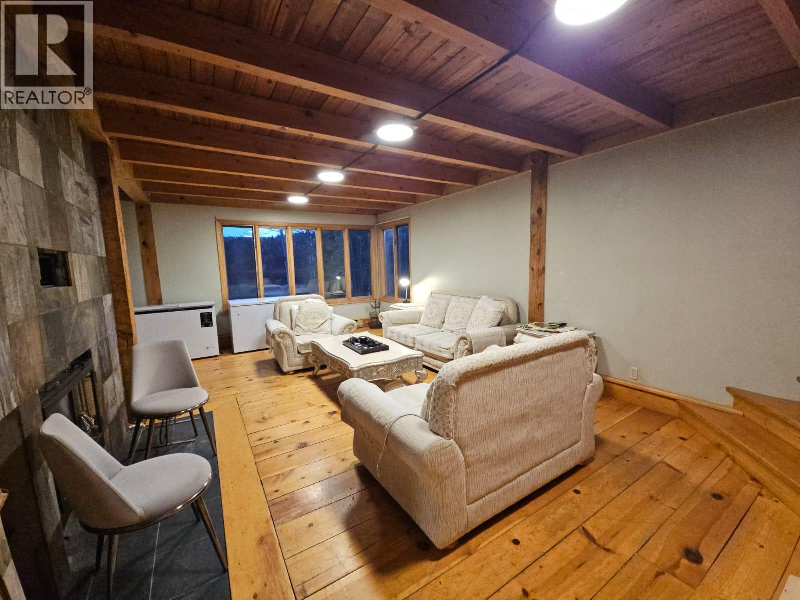2601 Calliou Road, Chetwynd, British Columbia  V0C 1J0 - Photo 5 - 10365424
