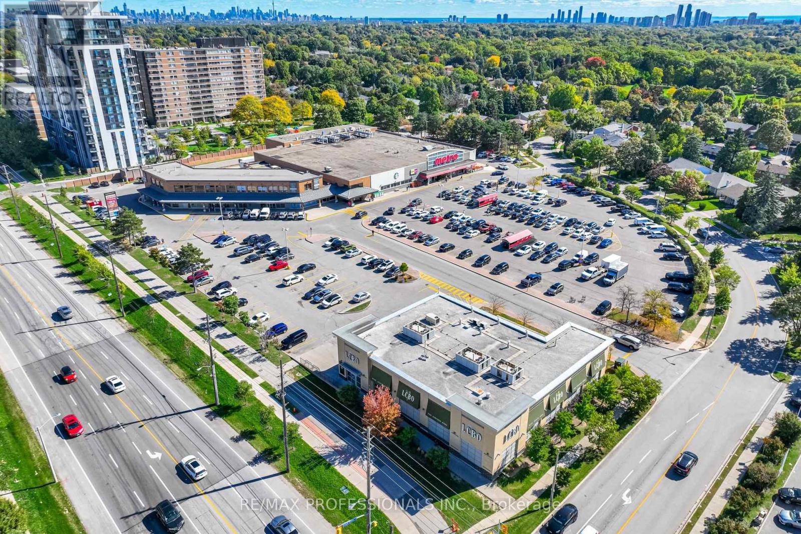 22 Pony Farm Drive, Toronto, Ontario  M9R 0B3 - Photo 38 - W12456769
