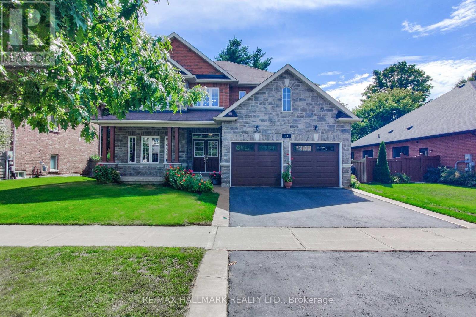 33 Borland Crescent, Caledon, Ontario  L7C 3M4 - Photo 1 - W12456776