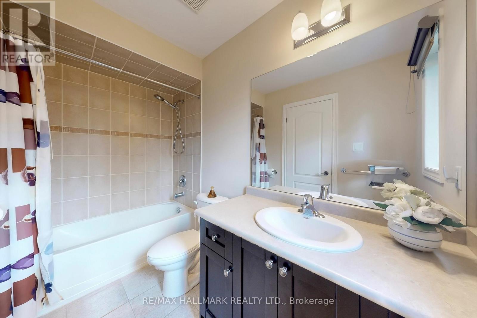 33 Borland Crescent, Caledon, Ontario  L7C 3M4 - Photo 38 - W12456776