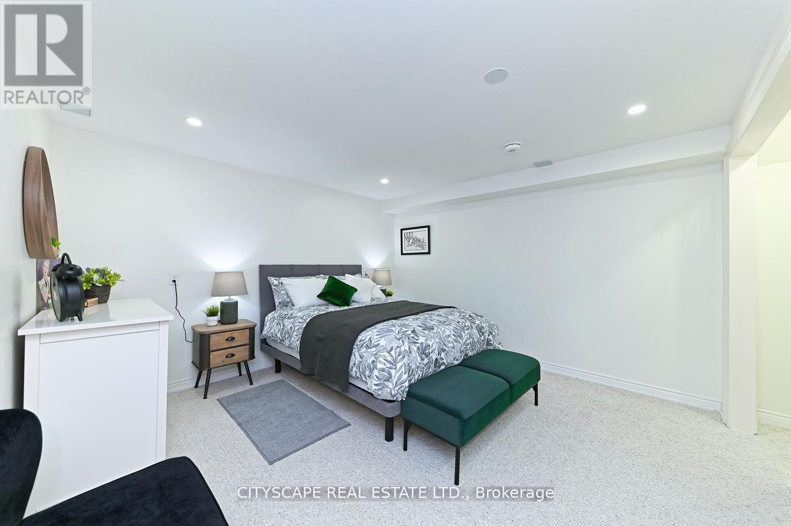354 Plains Road W, Burlington, Ontario  L7T 1G5 - Photo 16 - W12456797