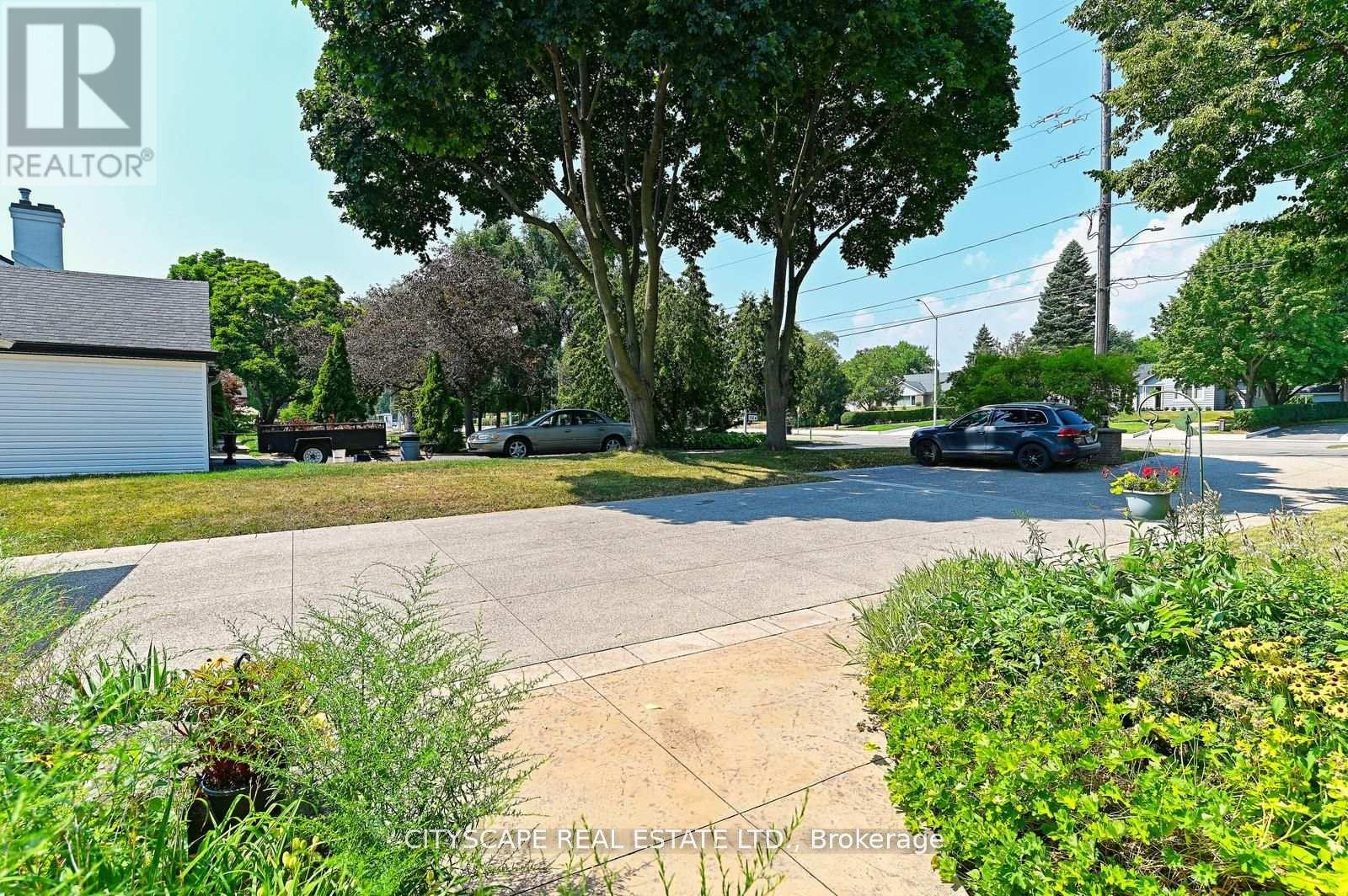 354 Plains Road W, Burlington, Ontario  L7T 1G5 - Photo 29 - W12456797
