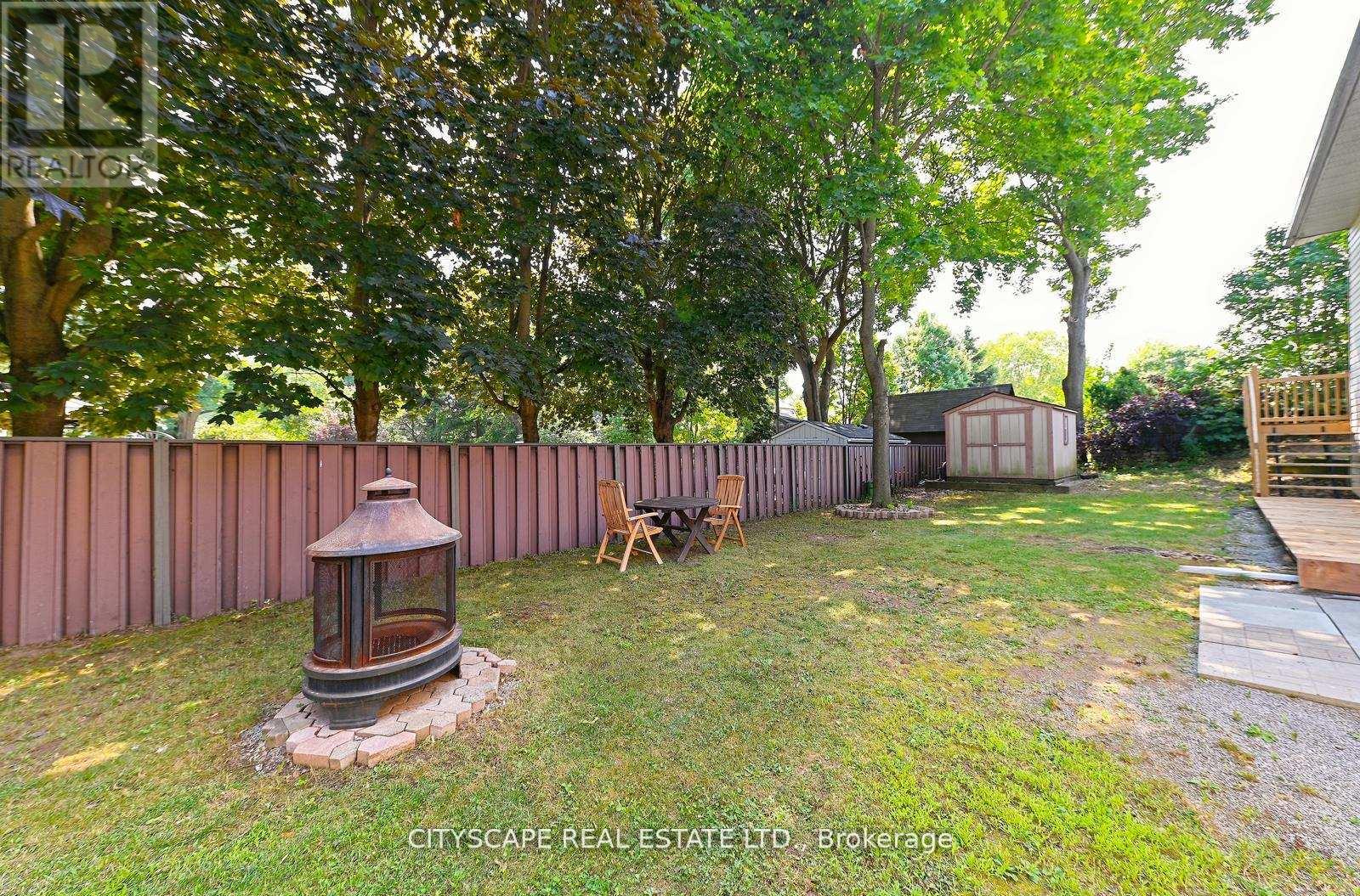 354 Plains Road W, Burlington, Ontario  L7T 1G5 - Photo 5 - W12456797