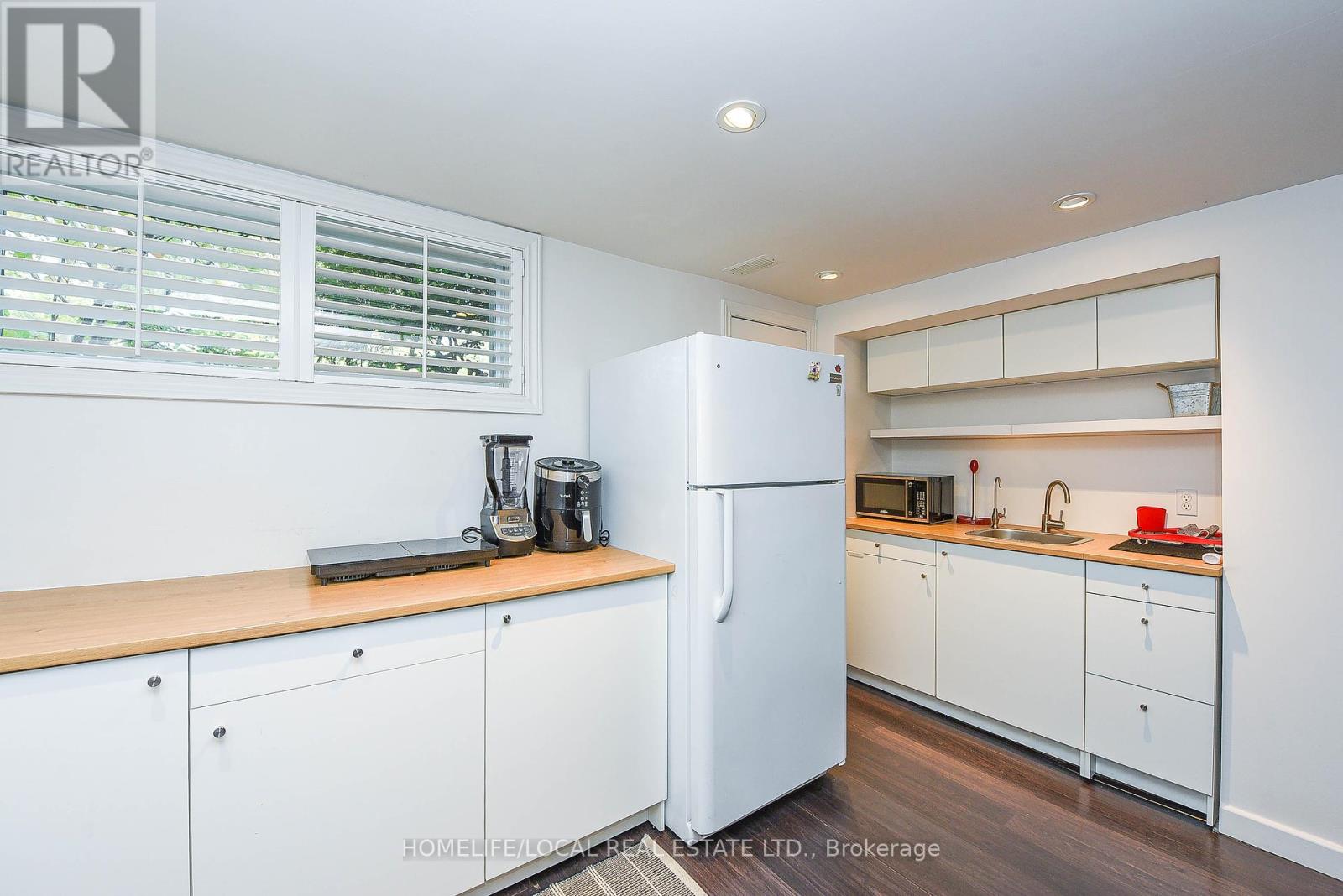 570 Exbury Crescent, Mississauga, Ontario  L5G 2P4 - Photo 8 - W12456823