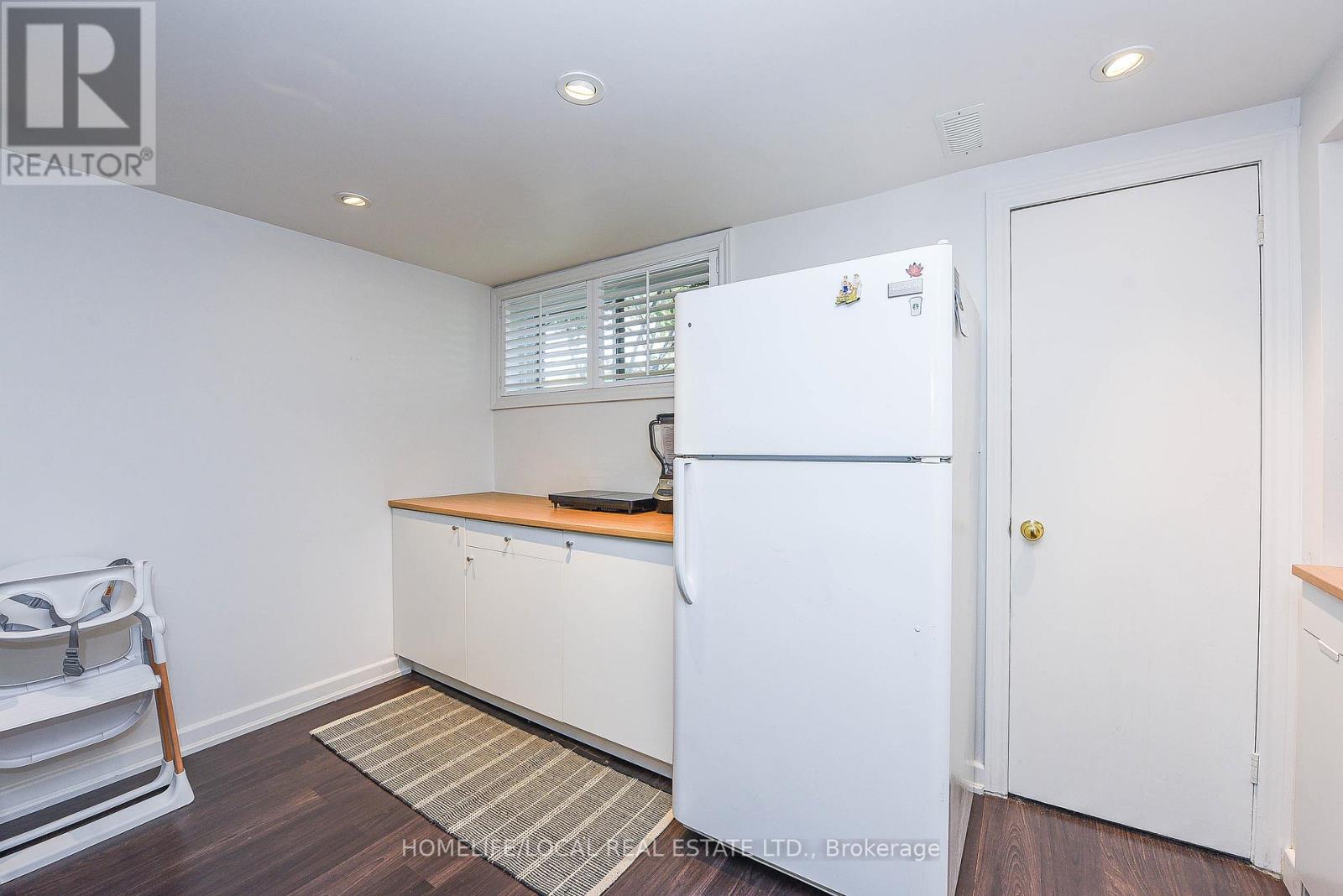 570 Exbury Crescent, Mississauga, Ontario  L5G 2P4 - Photo 9 - W12456823