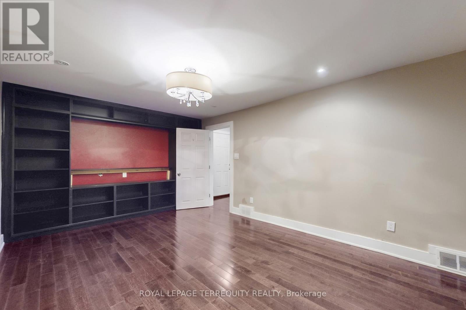 2 Stockton Road, Toronto, Ontario  M6A 1K7 - Photo 28 - W12456859