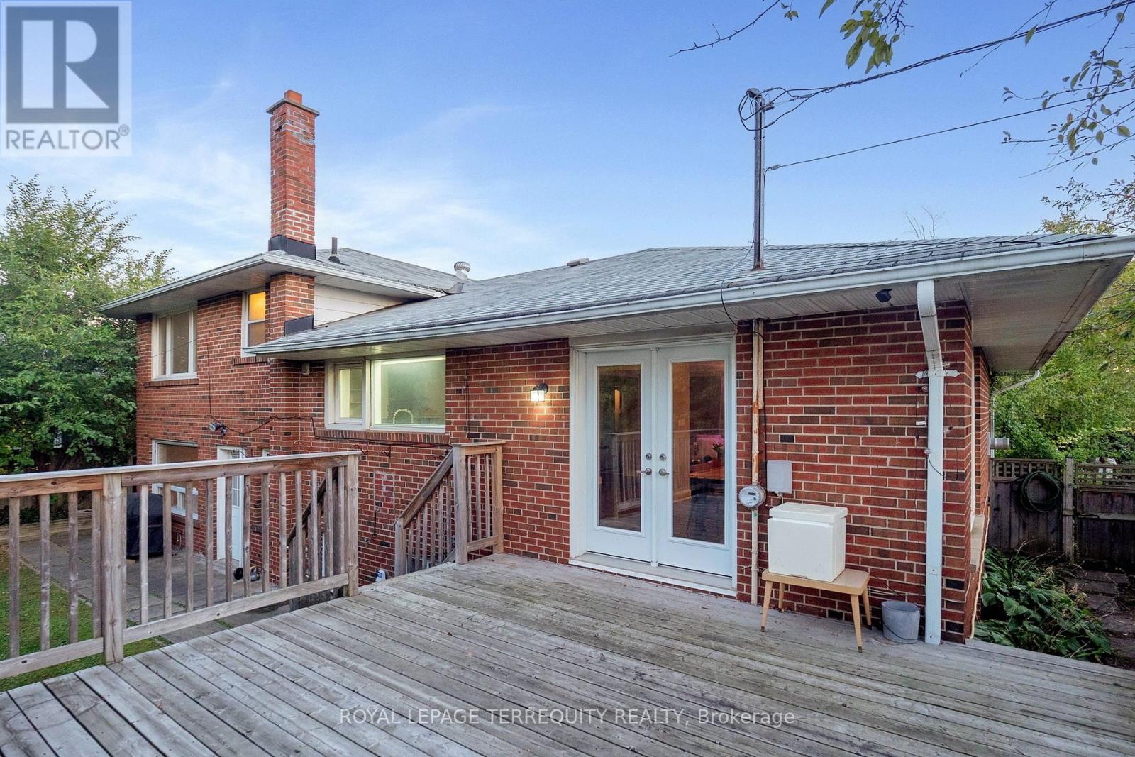 2 Stockton Road, Toronto, Ontario  M6A 1K7 - Photo 38 - W12456859