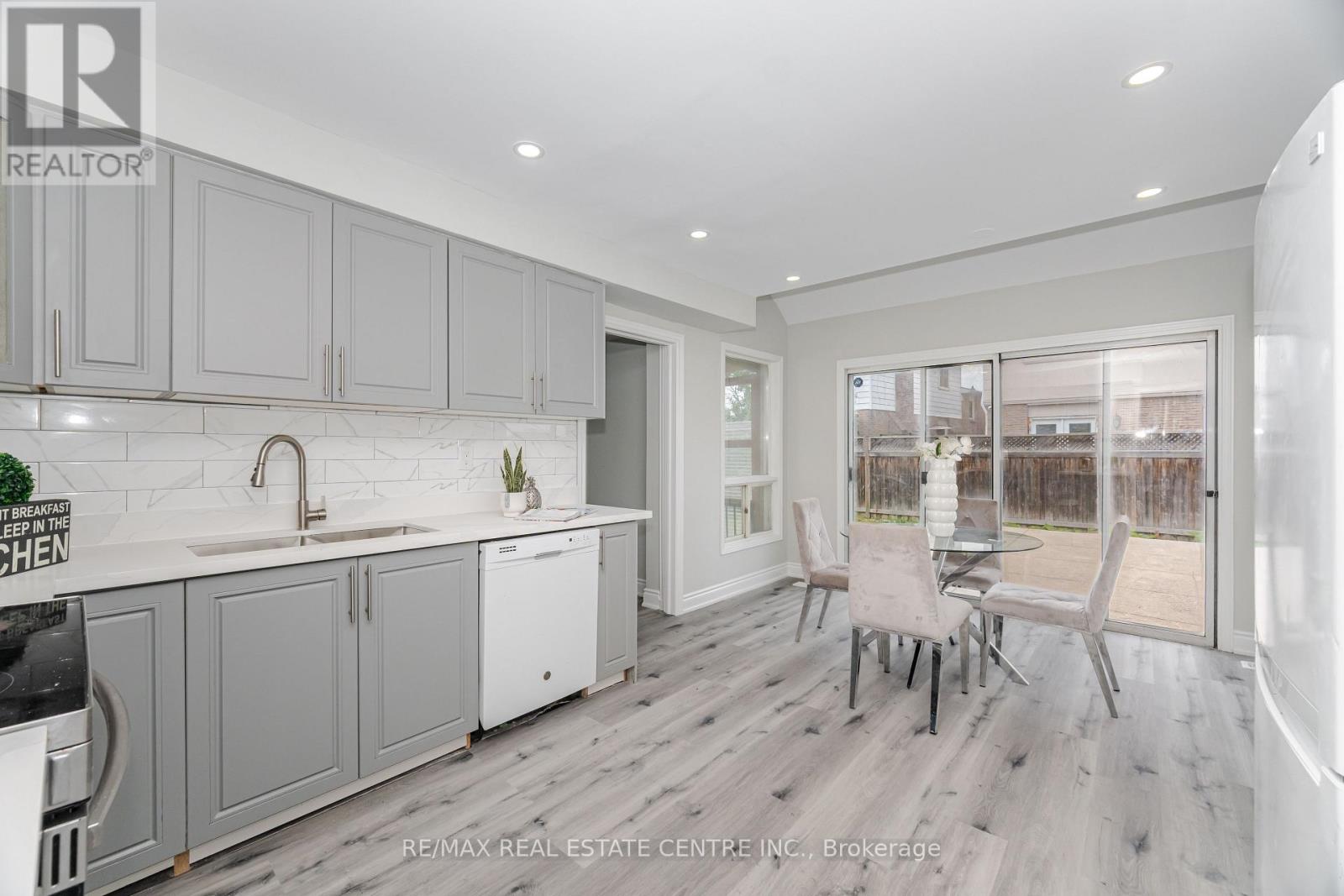 76 Moffatt Avenue, Brampton, Ontario  L6Y 2P3 - Photo 15 - W12456863