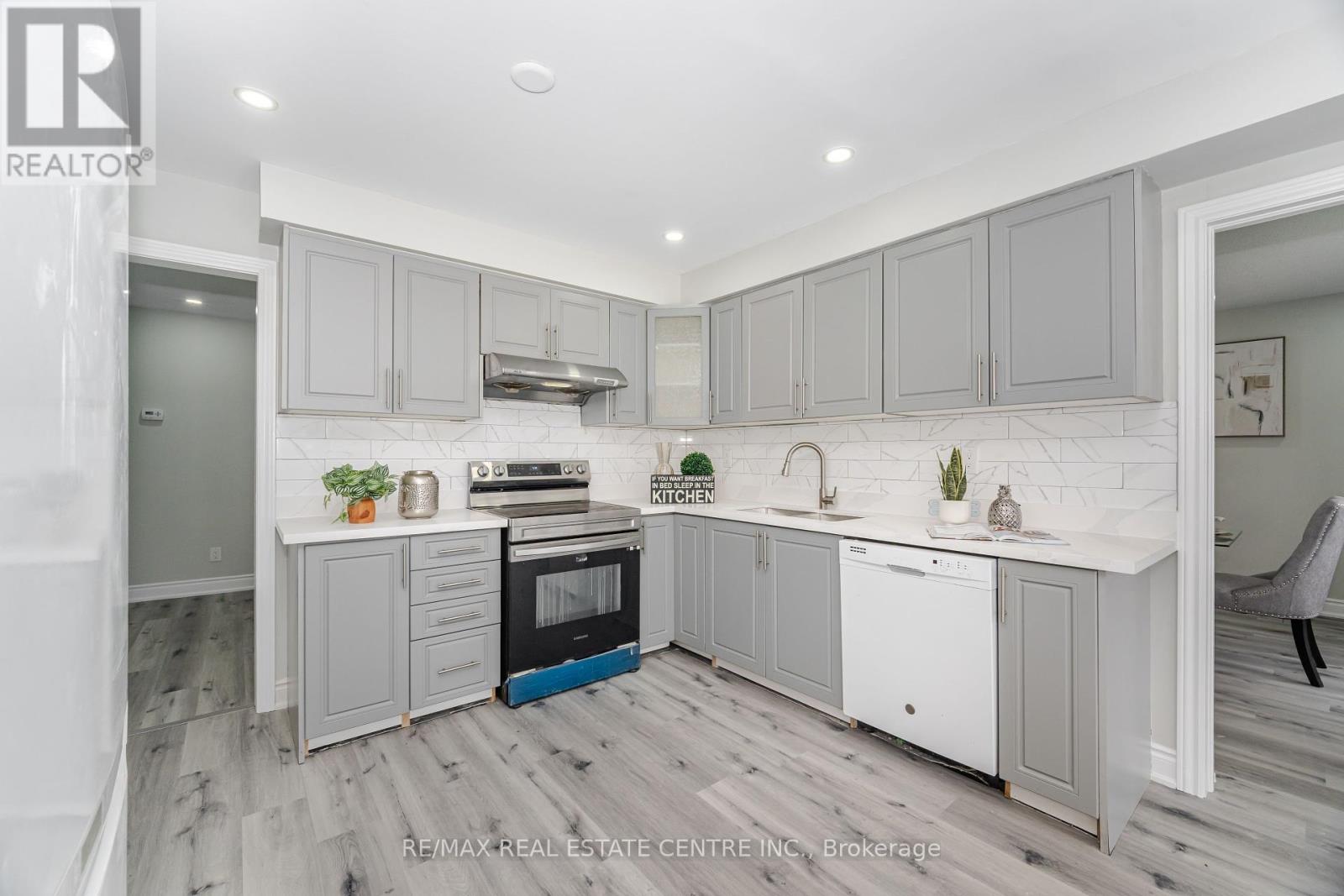 76 Moffatt Avenue, Brampton, Ontario  L6Y 2P3 - Photo 18 - W12456863
