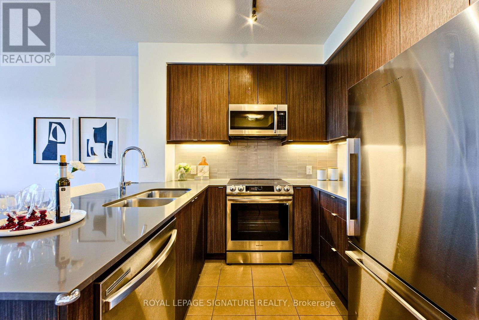 714 - 50 Thomas Riley Road, Toronto, Ontario  M9B 0C5 - Photo 10 - W12456869