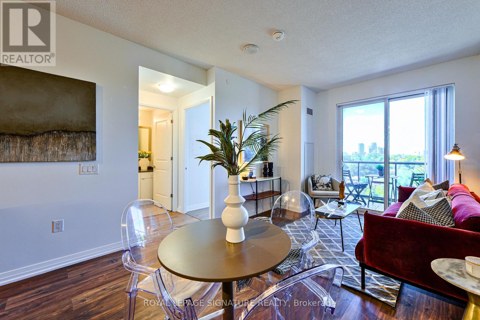 714 - 50 Thomas Riley Road, Toronto, Ontario  M9B 0C5 - Photo 2 - W12456869