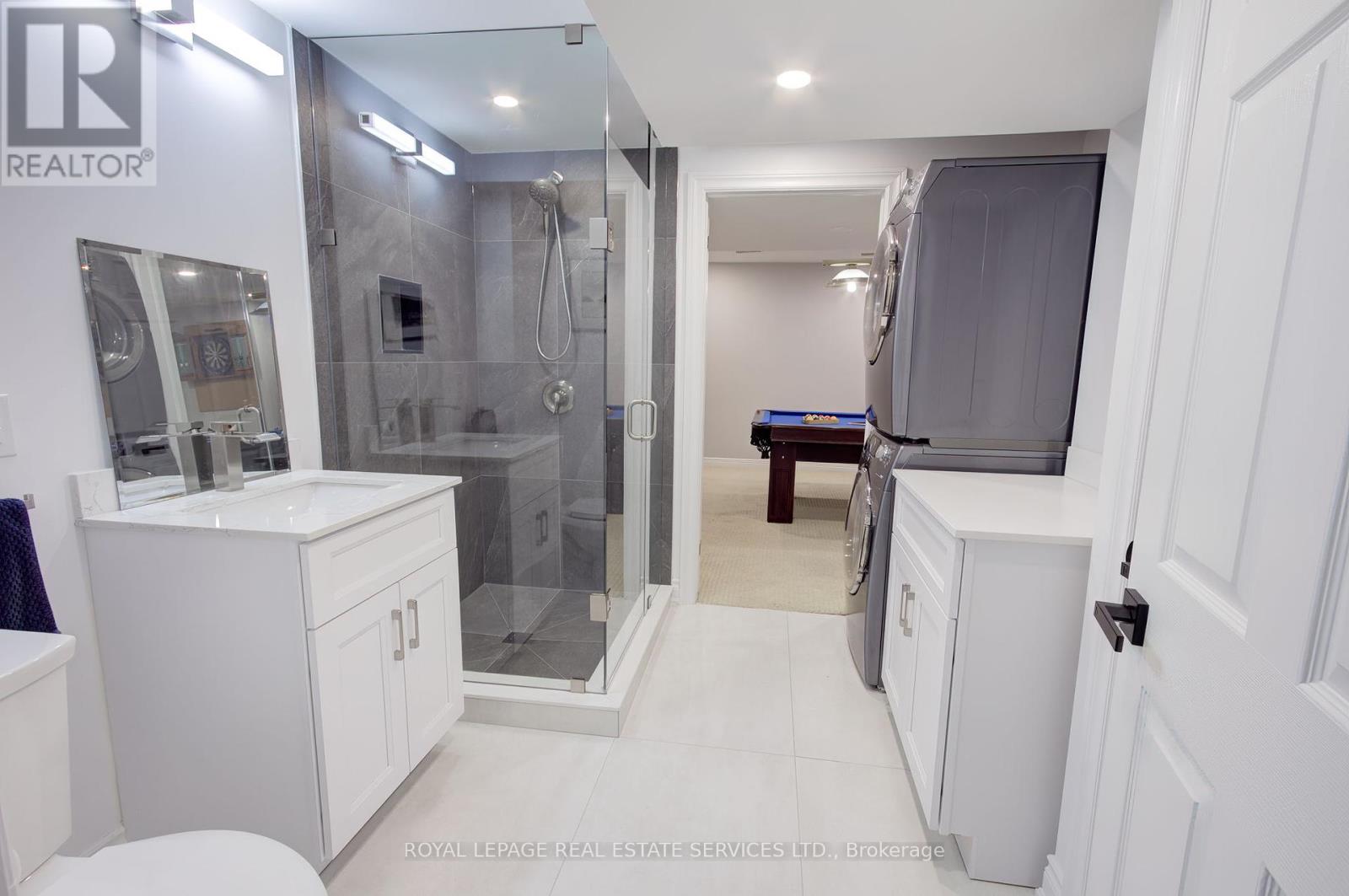 1079 Skyvalley Crescent, Oakville, Ontario  L6M 3L2 - Photo 38 - W12456880