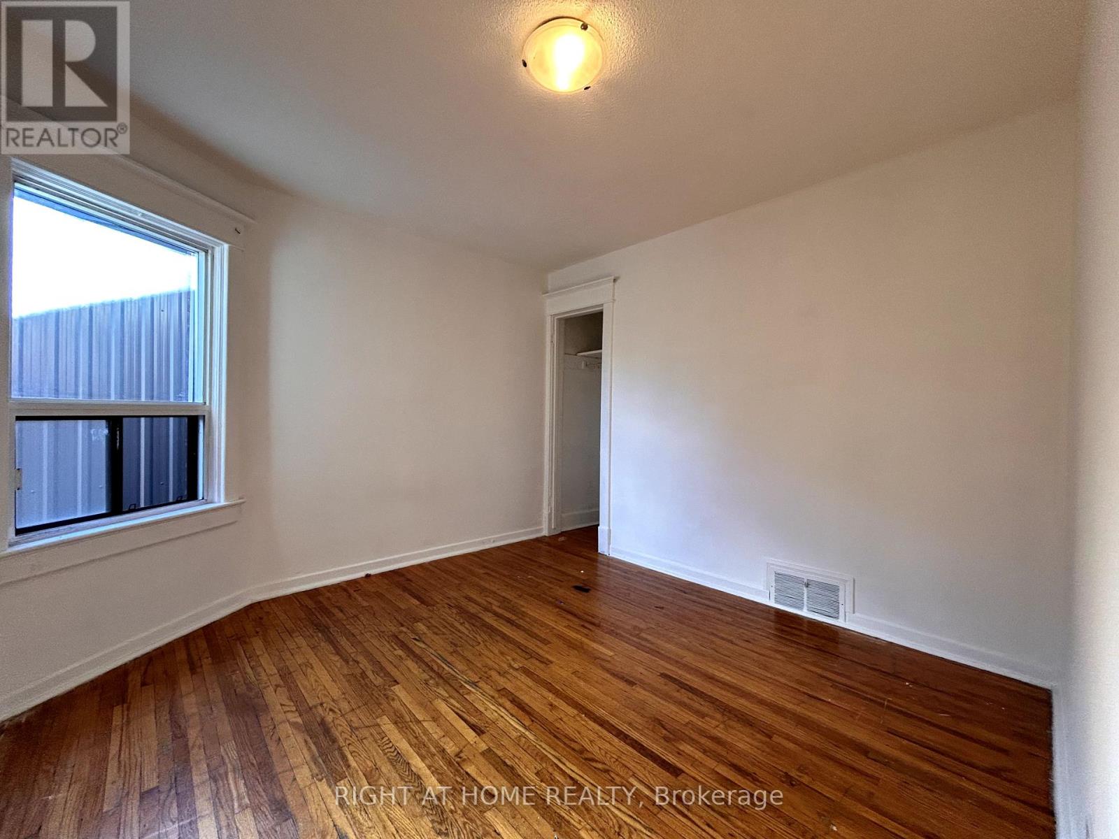 2 - 1039 Ossington Avenue W, Toronto, Ontario  M6G 3V9 - Photo 7 - W12456886