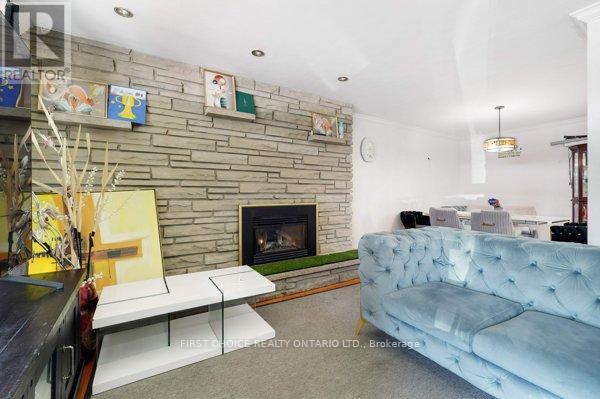 1753 Heron Road, Ottawa, Ontario  K1V 6A2 - Photo 5 - X12456928