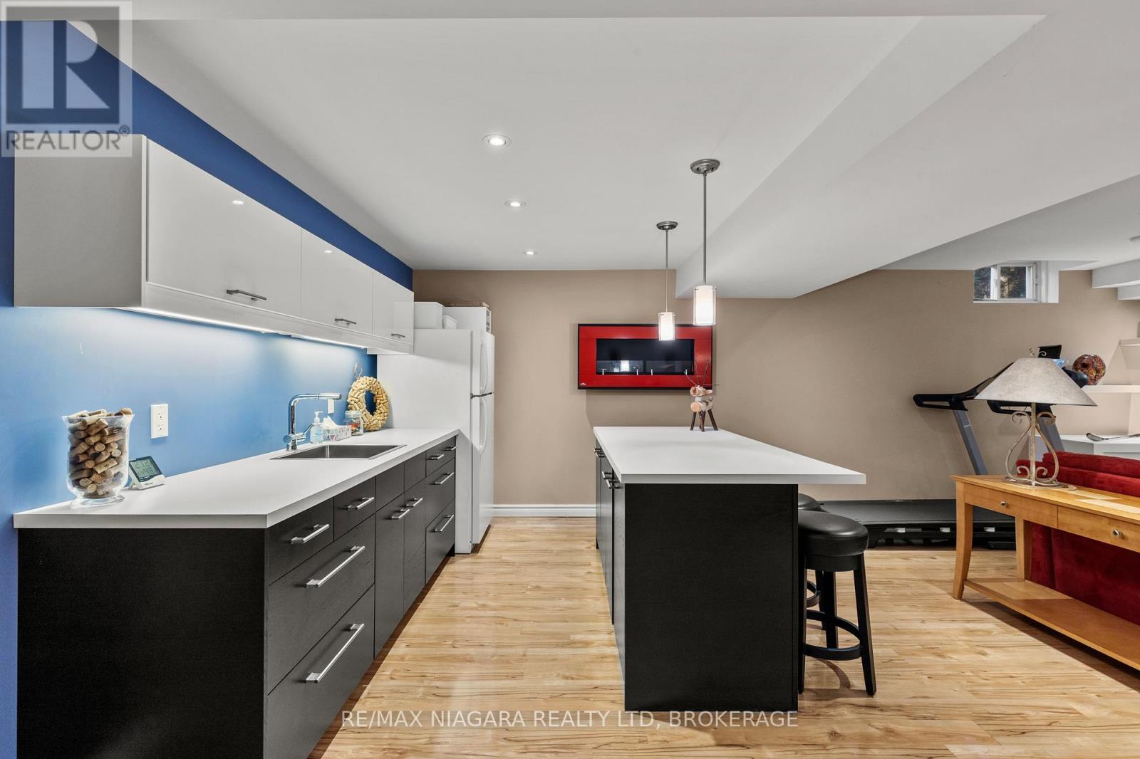 4 Karsam Court, Niagara-On-The-Lake (Town), Ontario  L0S 1J0 - Photo 29 - X12456908