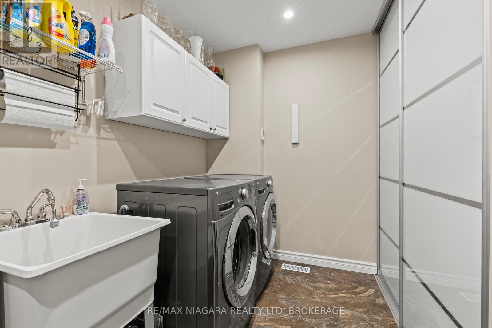 4 Karsam Court, Niagara-On-The-Lake (Town), Ontario  L0S 1J0 - Photo 37 - X12456908