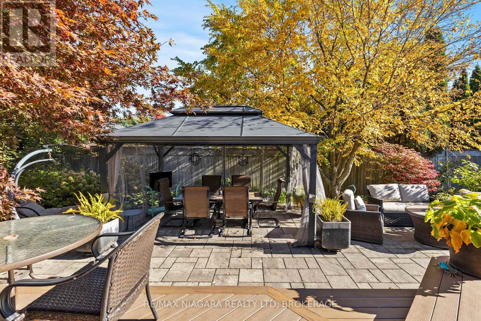 4 Karsam Court, Niagara-On-The-Lake, Ontario  L0S 1J0 - Photo 4 - X12456908