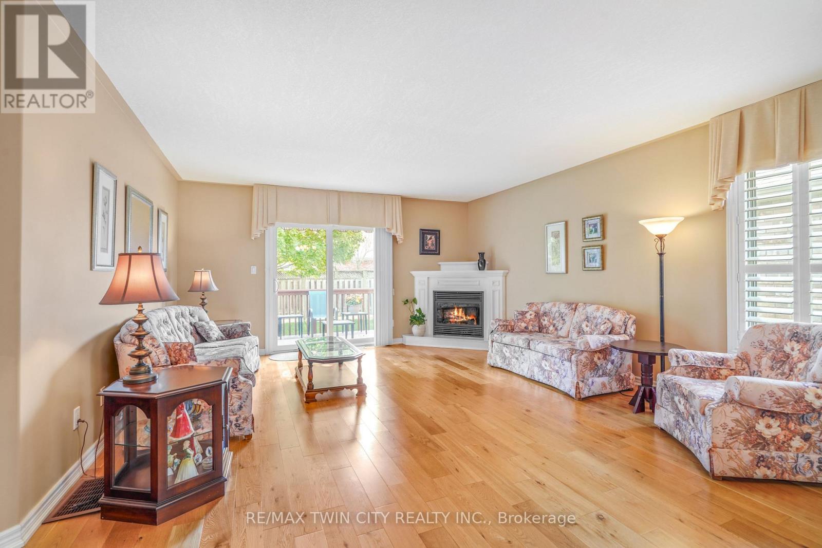 8 - 25 Cobden Court, Brantford, Ontario  N3R 8B5 - Photo 16 - X12456822
