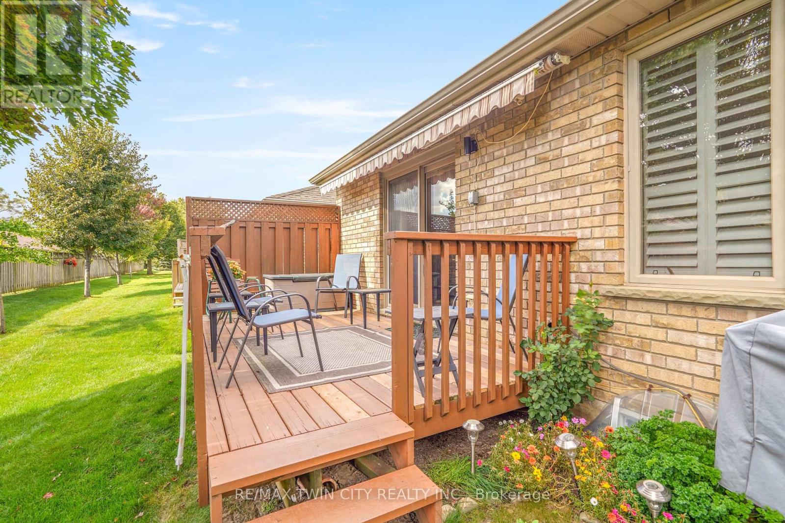 8 - 25 Cobden Court, Brantford, Ontario  N3R 8B5 - Photo 40 - X12456822