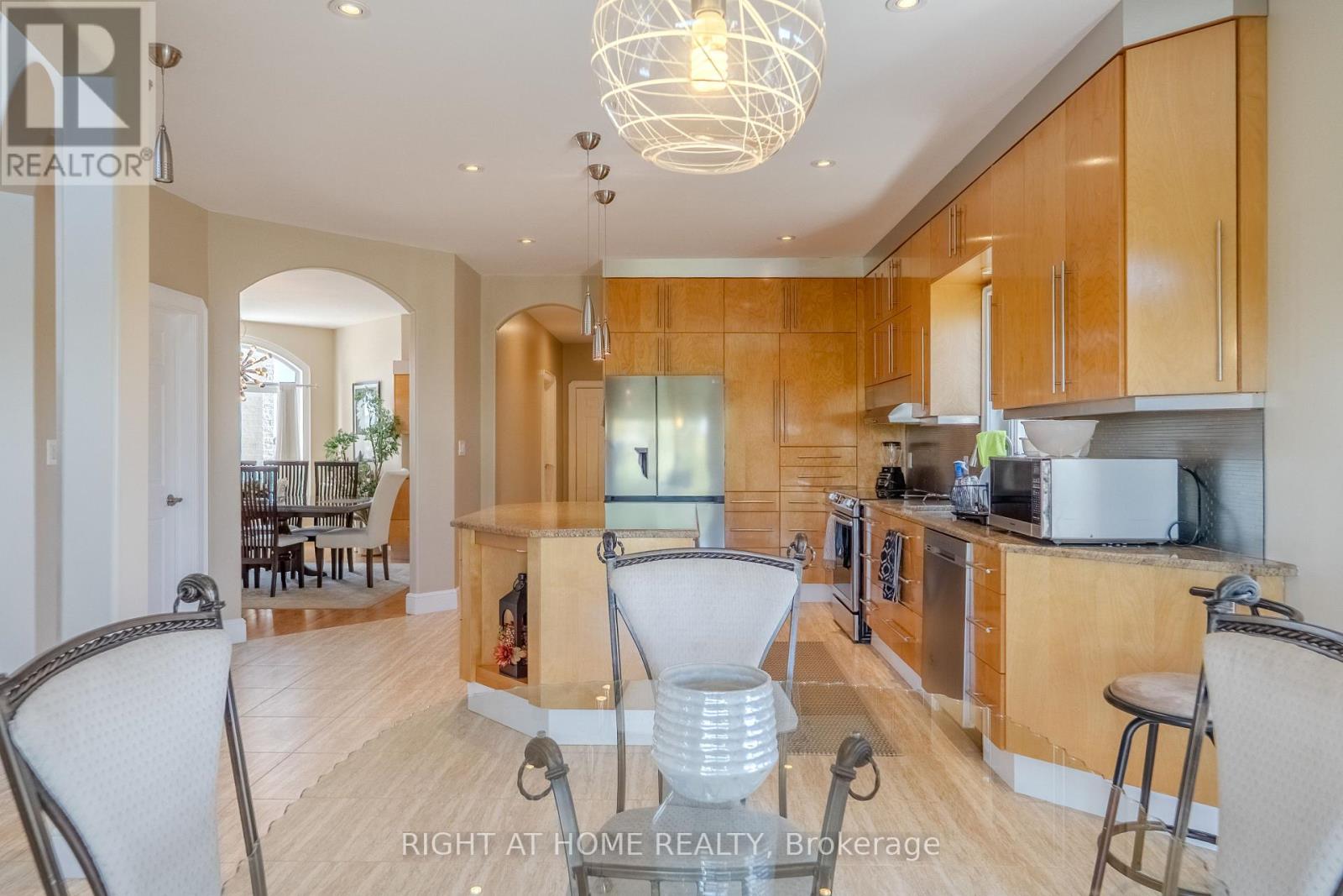 843 County Rd 2, Lakeshore, Ontario  N0R 1A0 - Photo 14 - X12456848