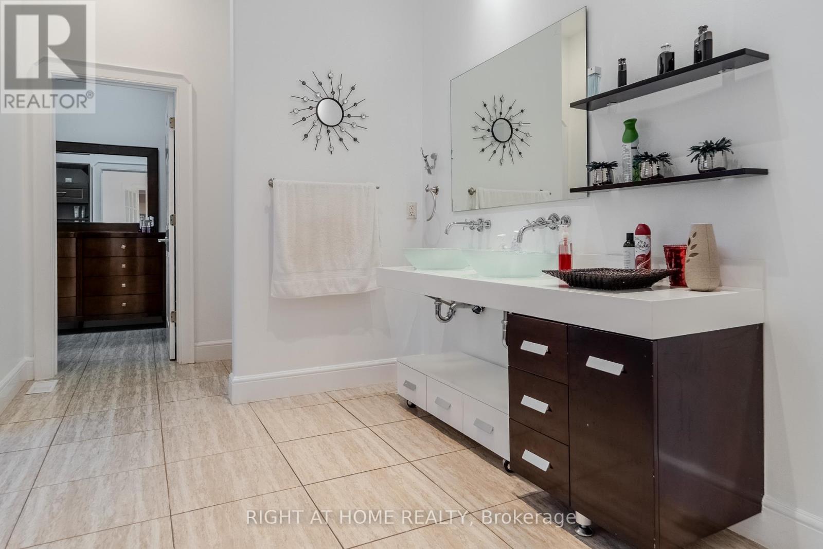 843 County Rd 2, Lakeshore, Ontario  N0R 1A0 - Photo 17 - X12456848