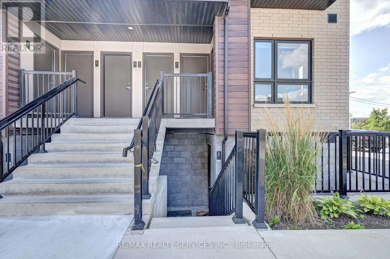 B9 - 10 PALACE STREET, Kitchener, Ontario