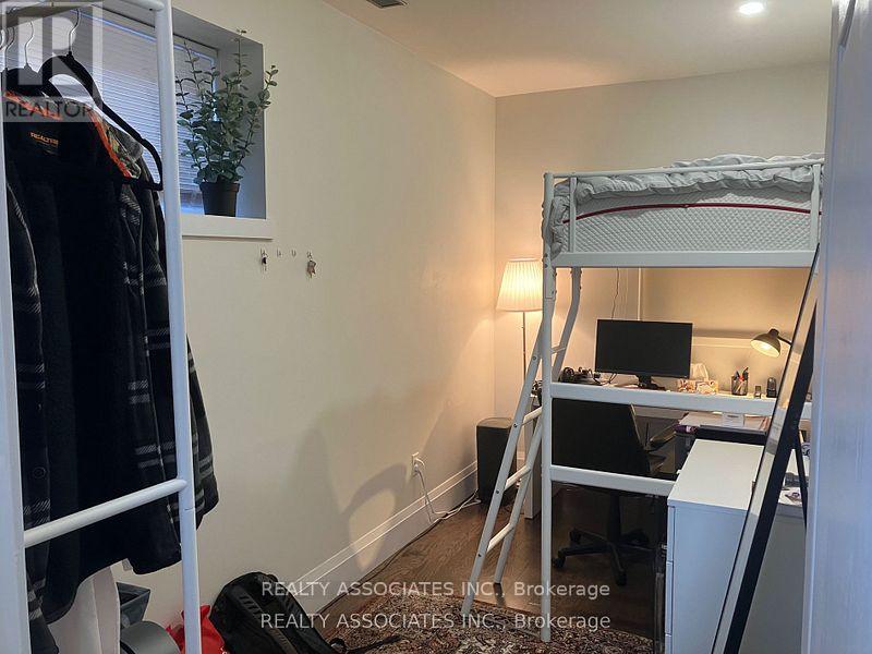 Basement-1br - 20 Beaucourt Road, Hamilton, Ontario  L8S 2P9 - Photo 9 - X12456878