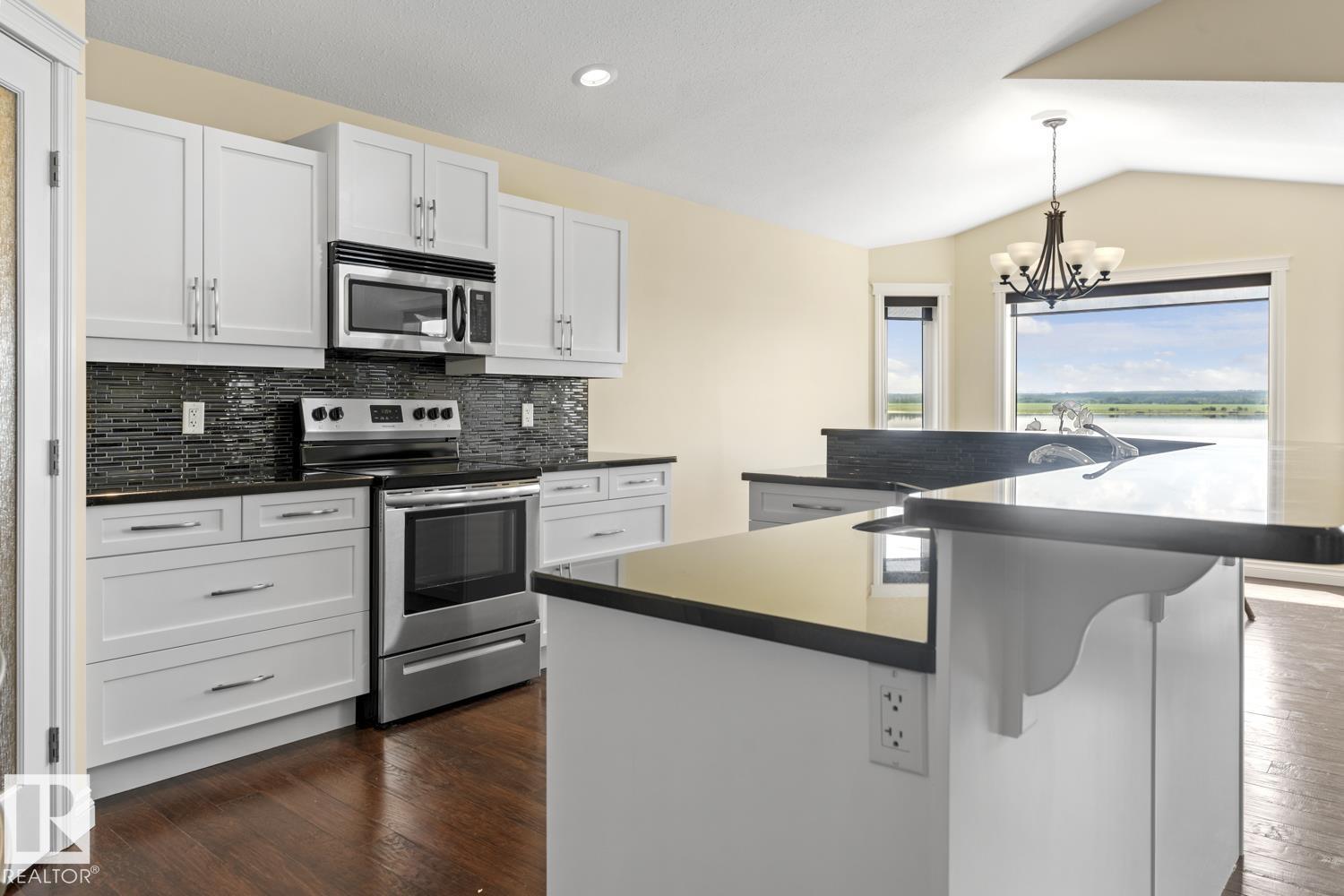 3704 Lakeshore Dr, Bonnyville Town, Alberta  T9N 0A4 - Photo 7 - E4443614