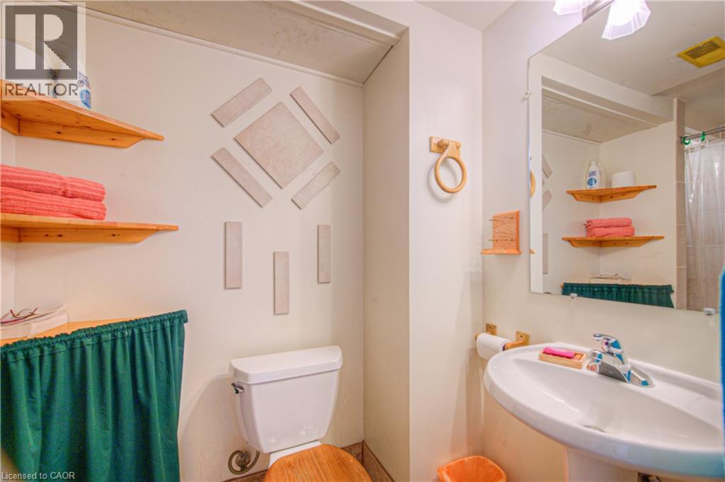 33 Donley Street, Kitchener, Ontario  N2M 3N9 - Photo 30 - 40777429