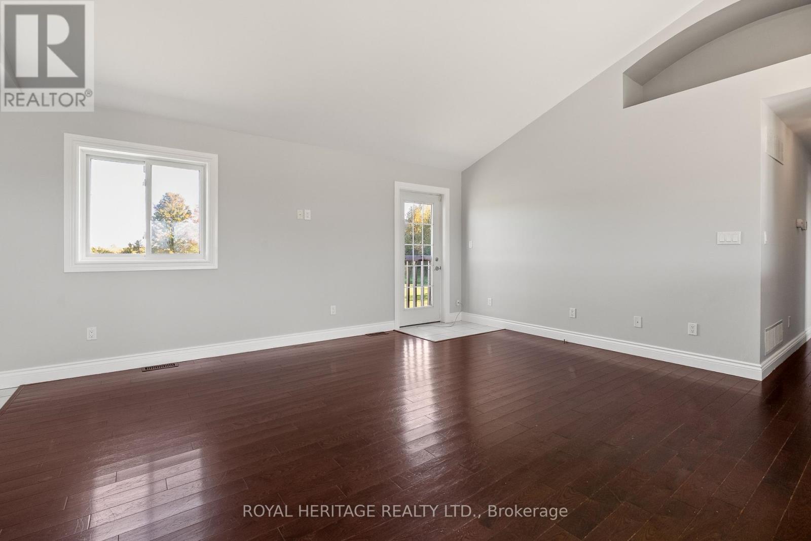 2746 Hwy 36 Highway, Kawartha Lakes (Verulam), Ontario  K0M 1L0 - Photo 10 - X12456903