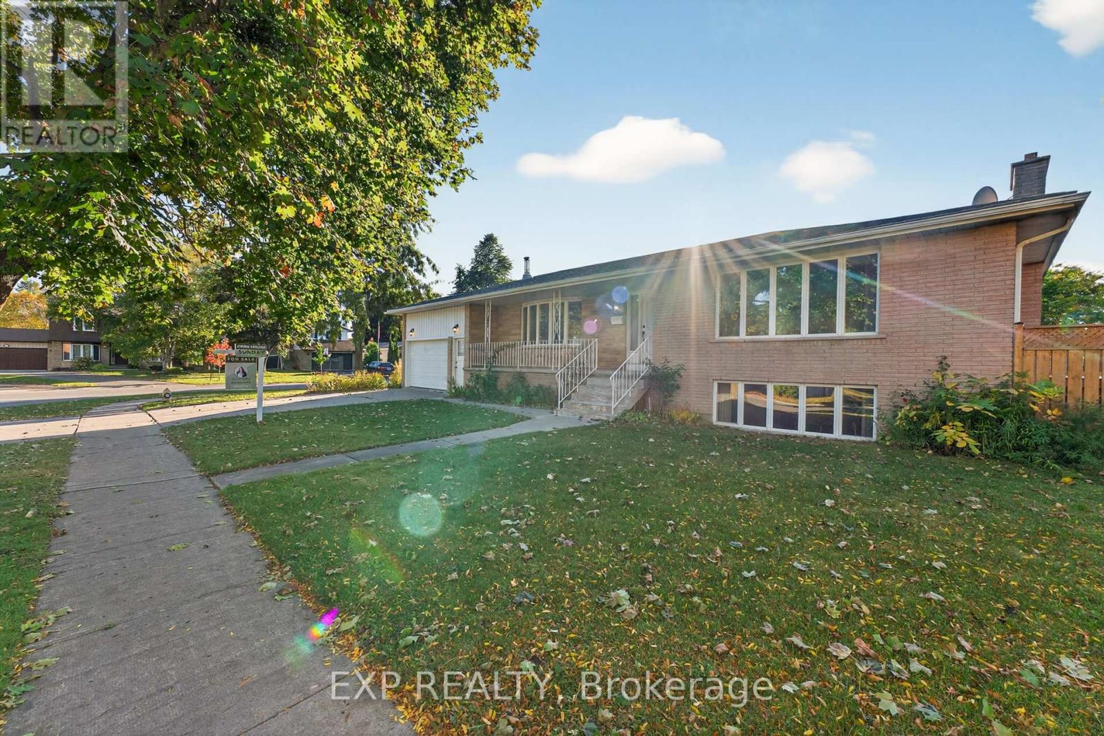 147 Inverness Crescent, Kingston, Ontario  K7M 6G9 - Photo 4 - X12456924
