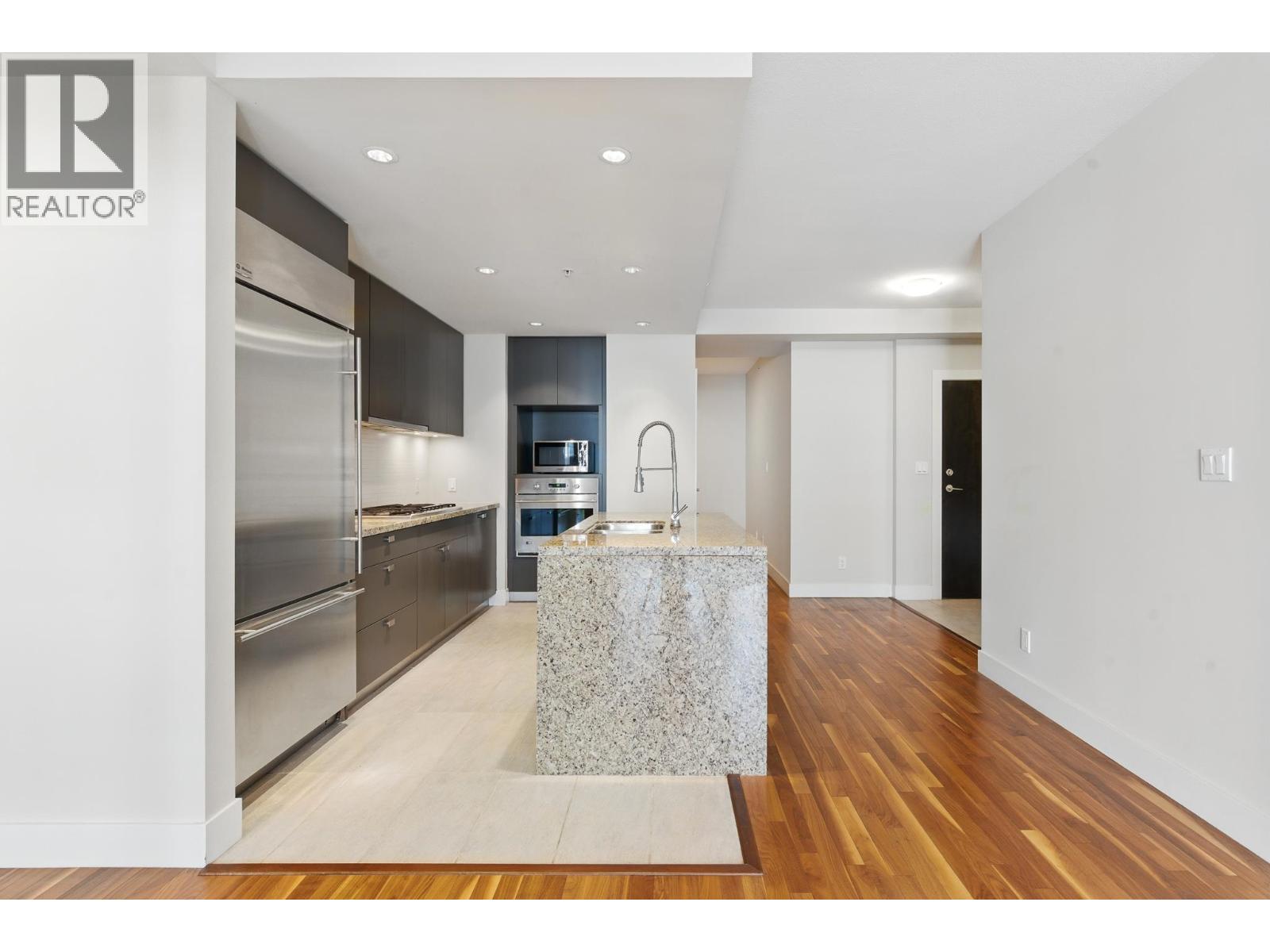 305 6080 Iona Drive, Vancouver, British Columbia  V6T 0A4 - Photo 4 - R3057410