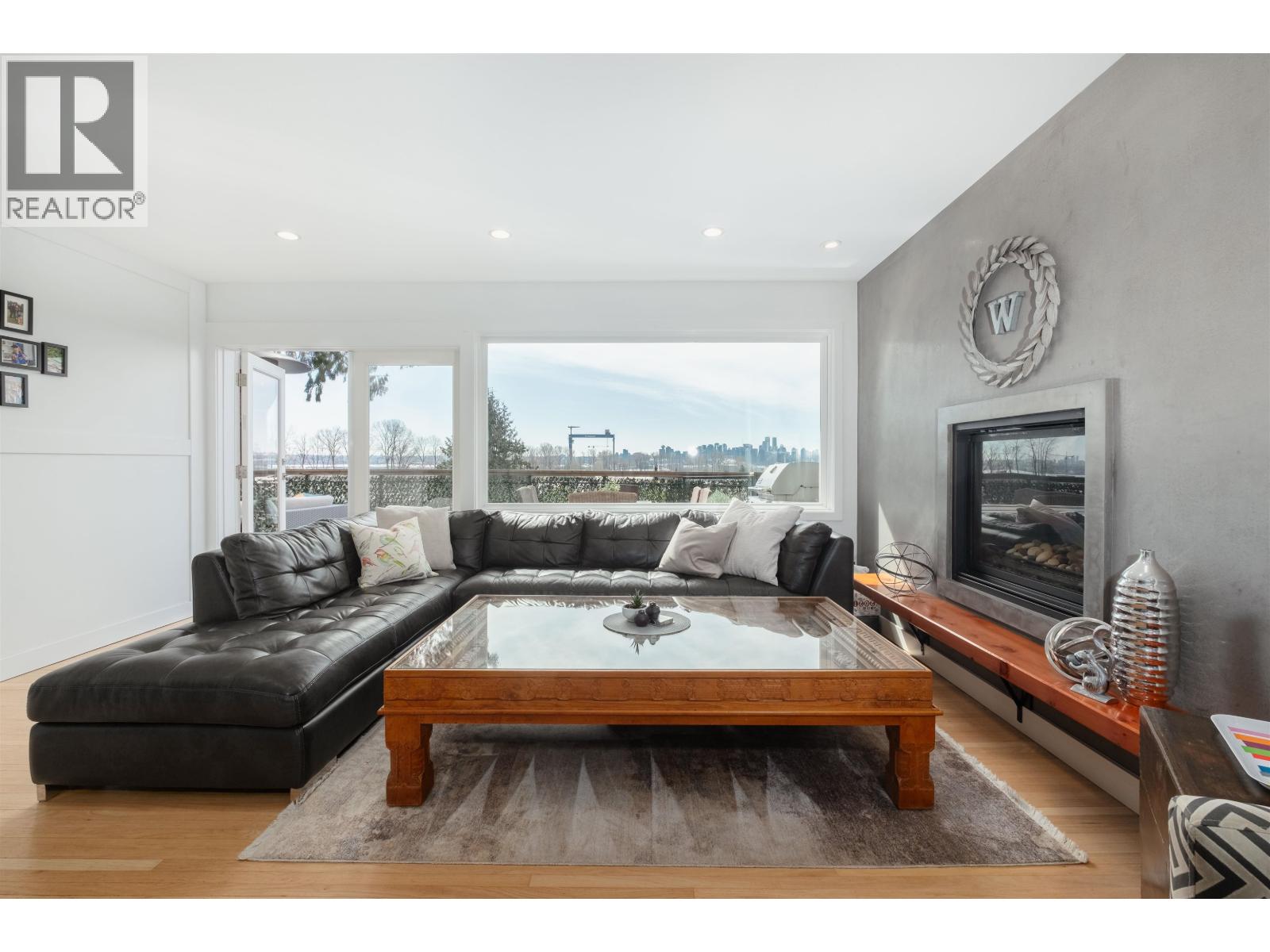 1095 W Keith Road, North Vancouver, British Columbia  V7P 1Y6 - Photo 3 - R3057414