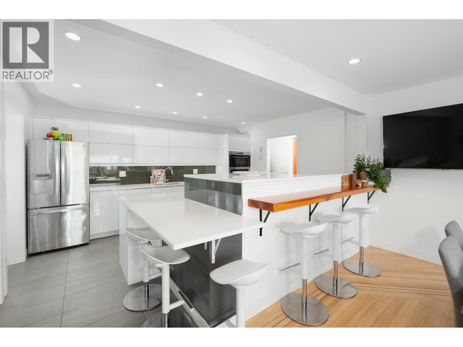 1095 W Keith Road, North Vancouver, British Columbia  V7P 1Y6 - Photo 6 - R3057414