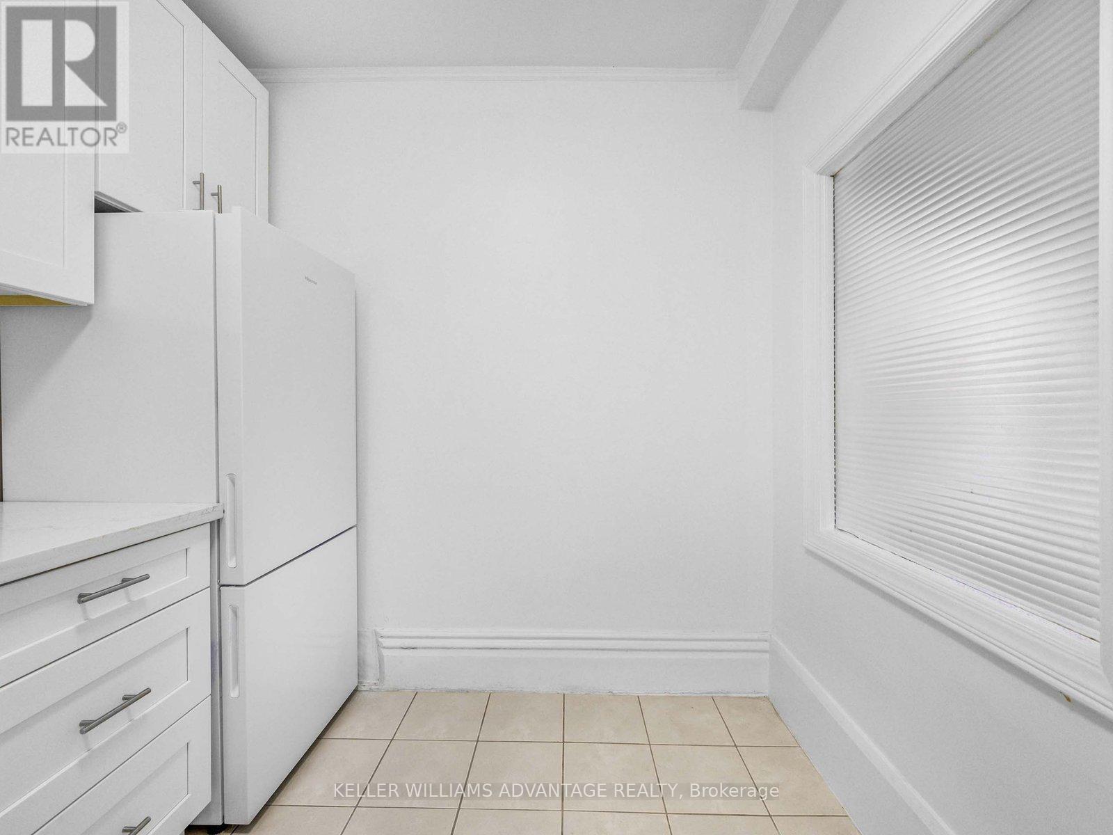 2nd Floor Unit 3 - 347 Walmer Road, Toronto, Ontario  M5R 2Y3 - Photo 15 - C12456915