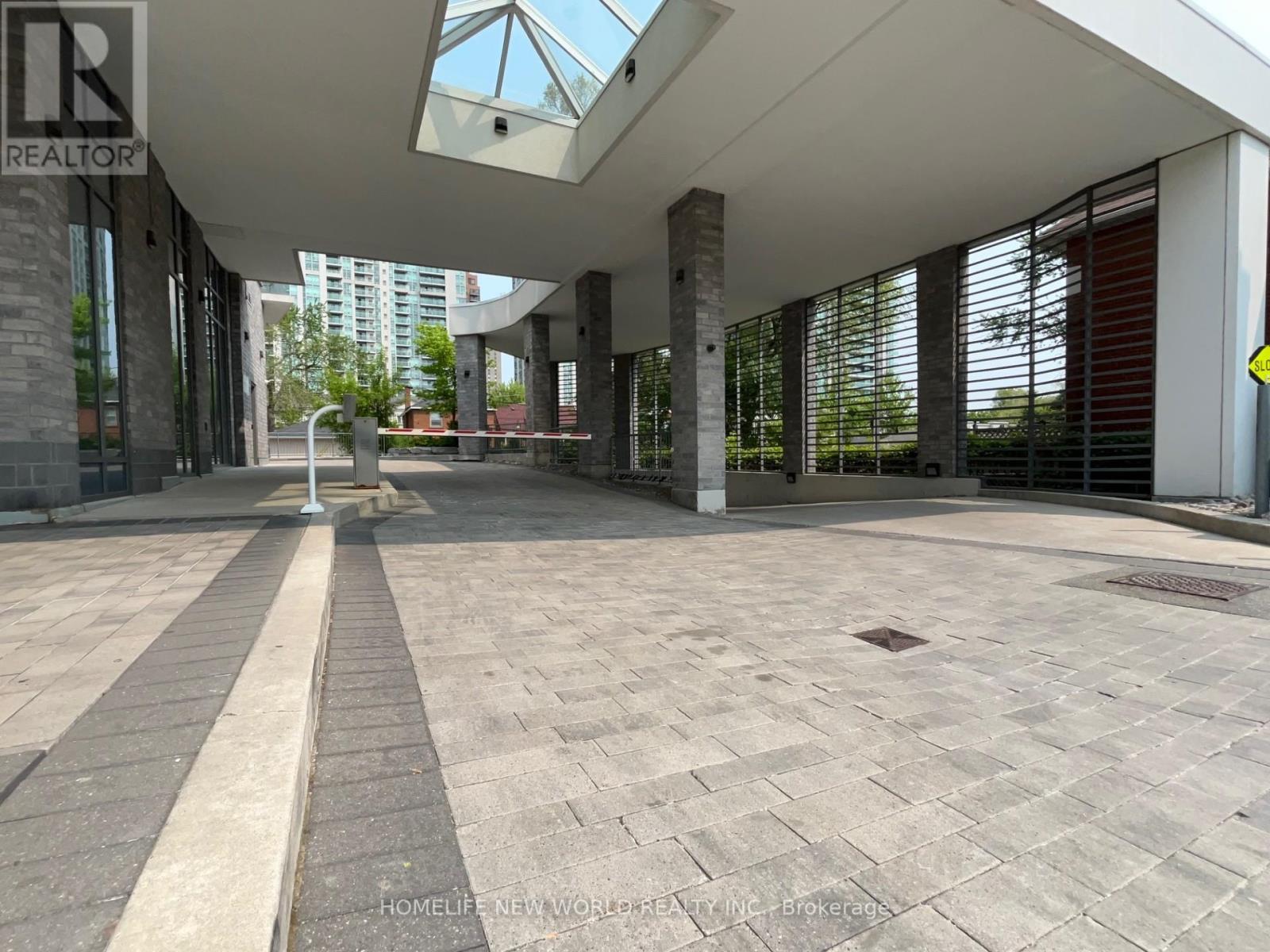 #1010 - 28 Avondale Avenue, Toronto, Ontario  M2N 2T9 - Photo 2 - C12456918