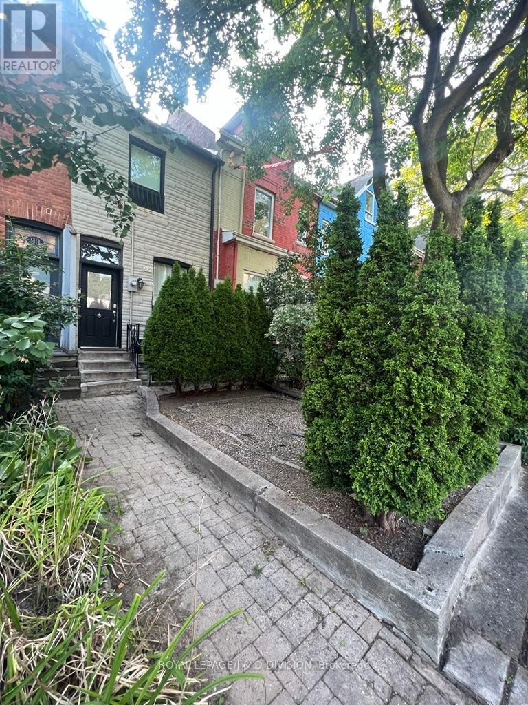 92 MASSEY STREET, Toronto, Ontario