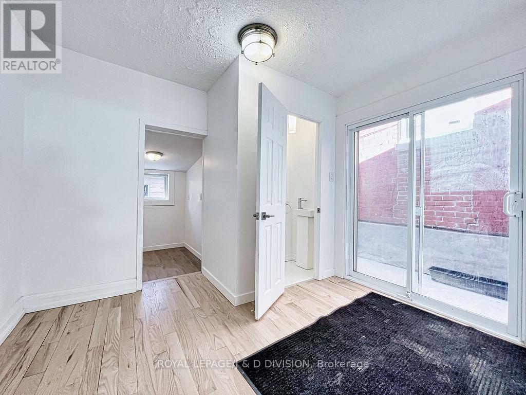 92 Massey Street, Toronto, Ontario  M6J 2T4 - Photo 14 - C12456920