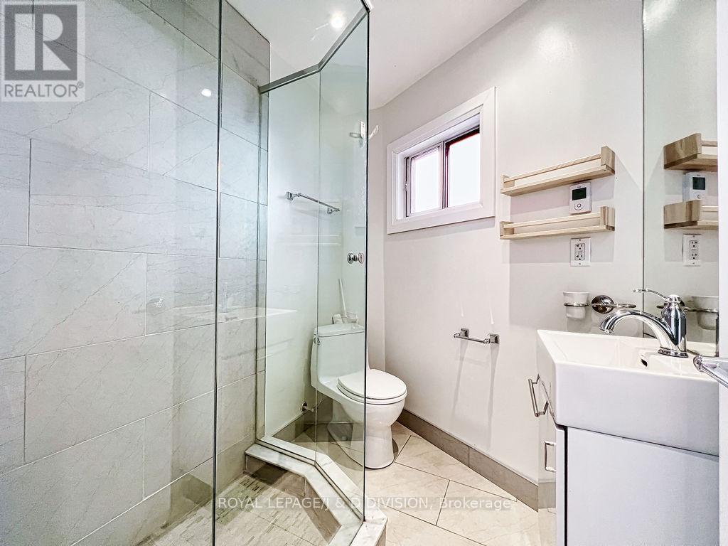 92 Massey Street, Toronto, Ontario  M6J 2T4 - Photo 27 - C12456920