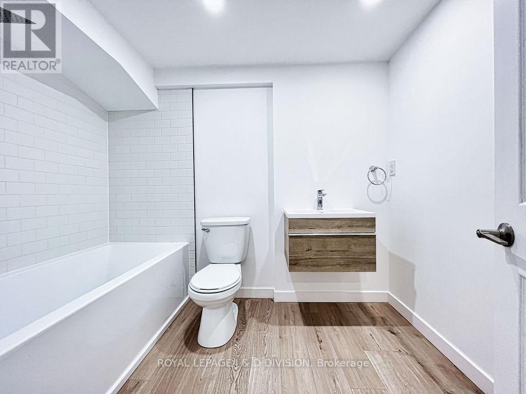 92 Massey Street, Toronto, Ontario  M6J 2T4 - Photo 36 - C12456920